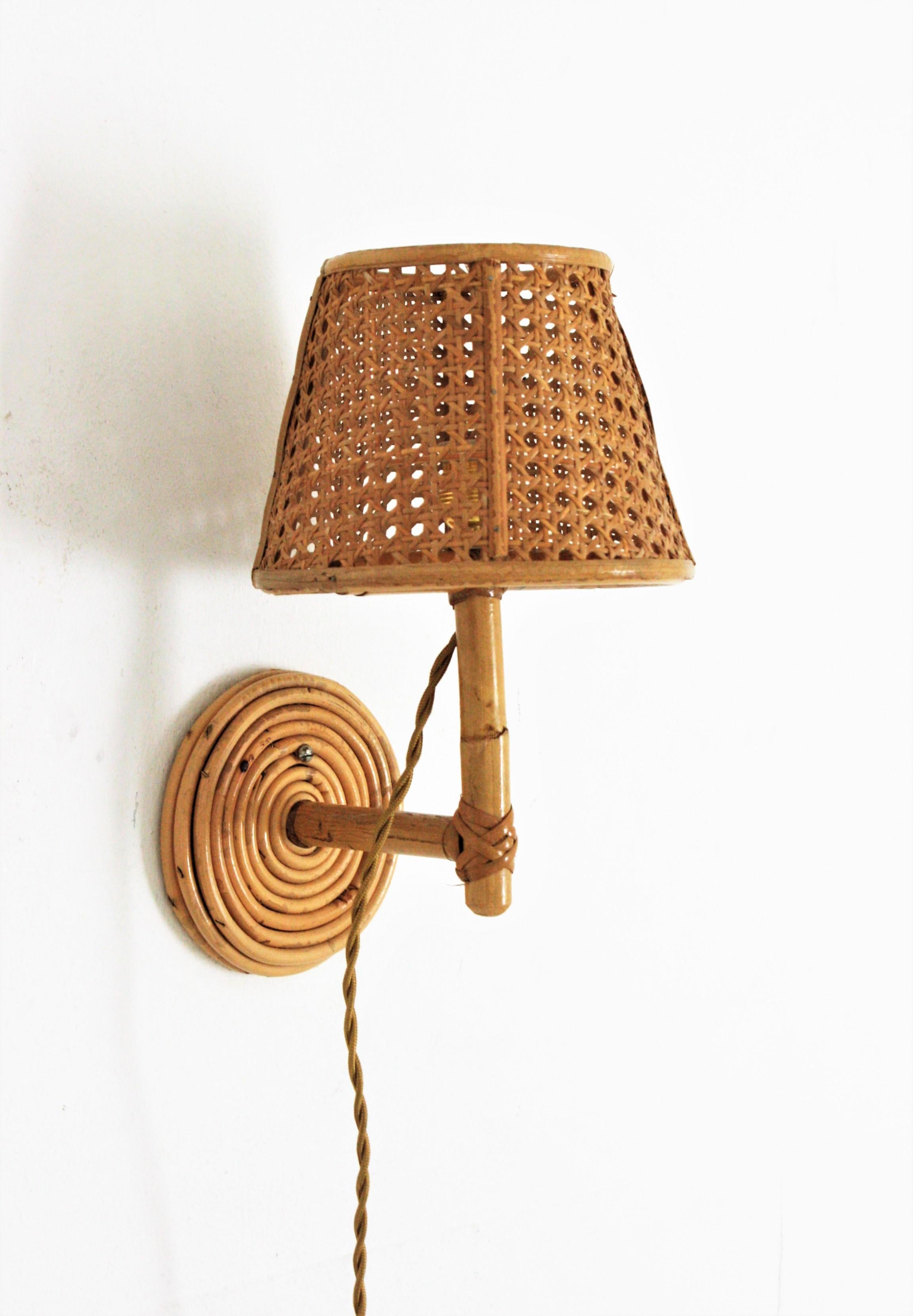 Pair of Italian Modern Woven Wicker Rattan and Bamboo Wall Lights with Shades In Good Condition In Barcelona, ES