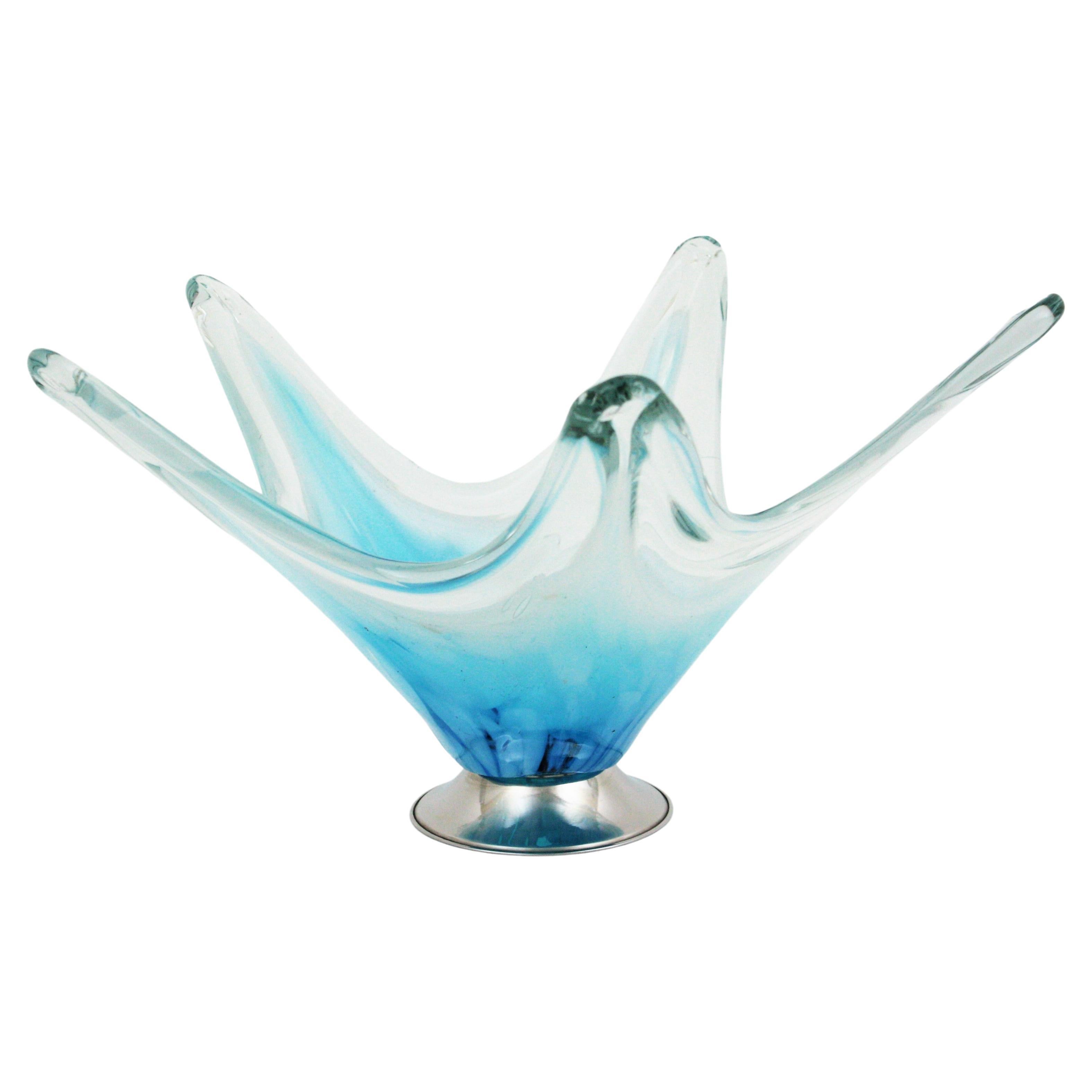 Vase de centre de table en verre d'art moderniste italien de Murano bleu et blanc