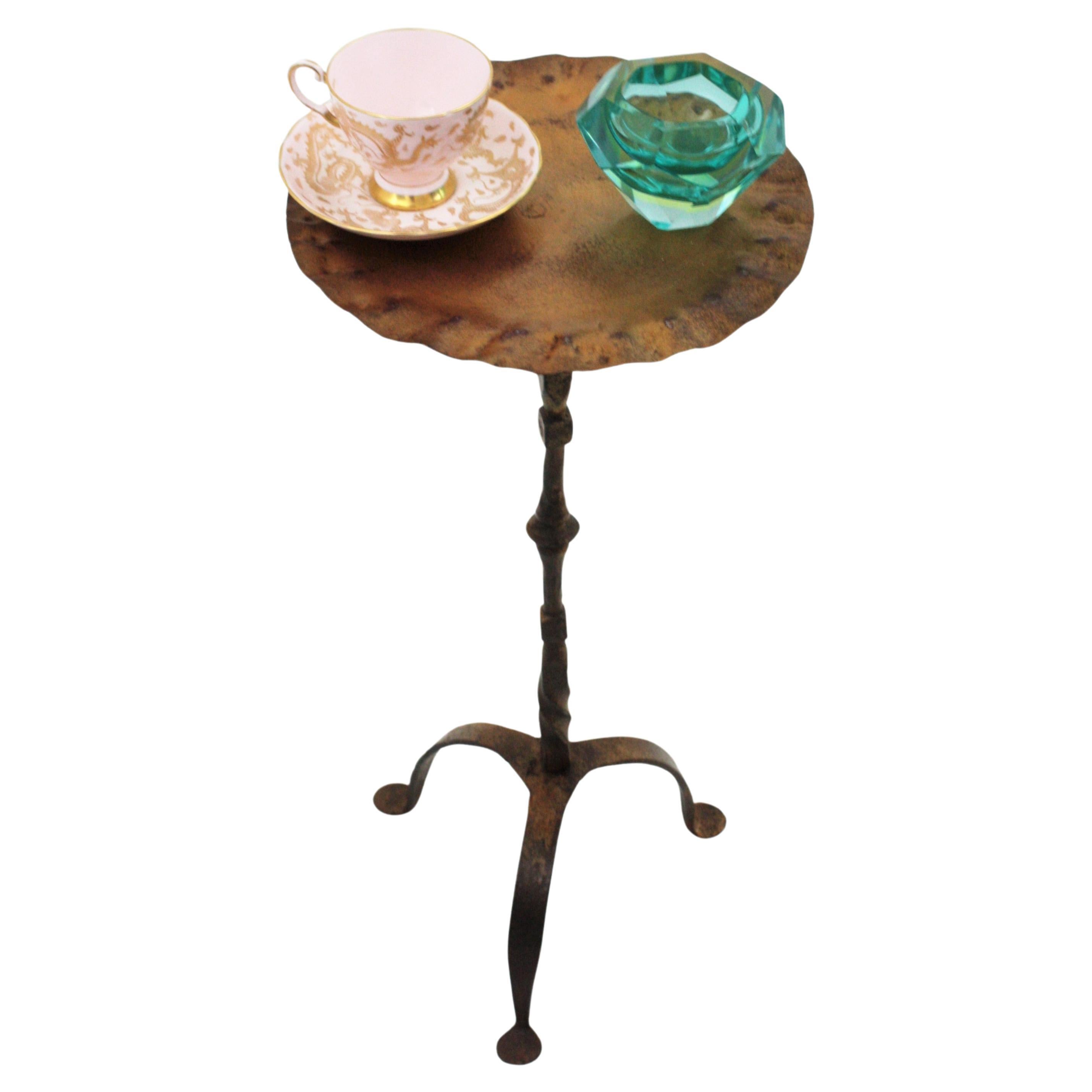 Gilt Iron Gueridon End Table with Wavy Top, 1940s