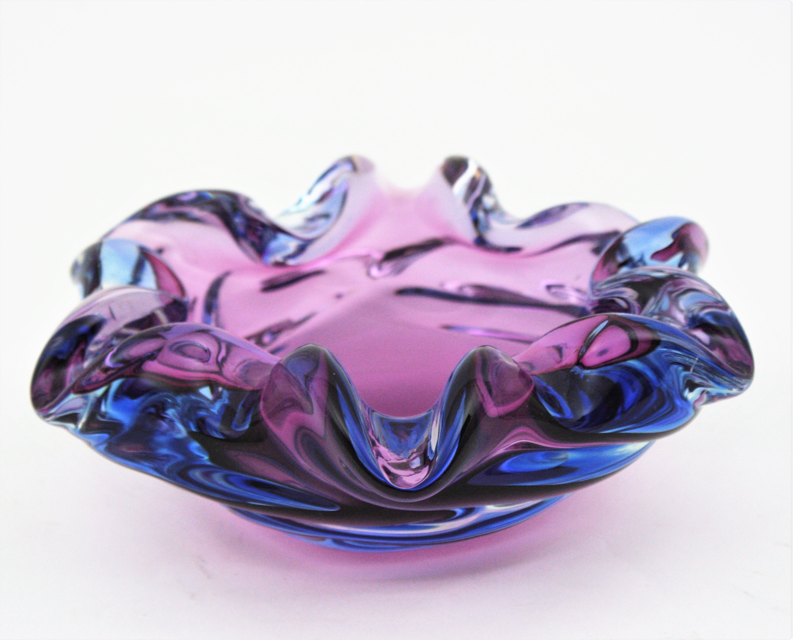 Mid-Century Modern Seguso Murano Pink Purple Sommerso Art Glass Bowl or Ashtray, Italy, 1960s For Sale