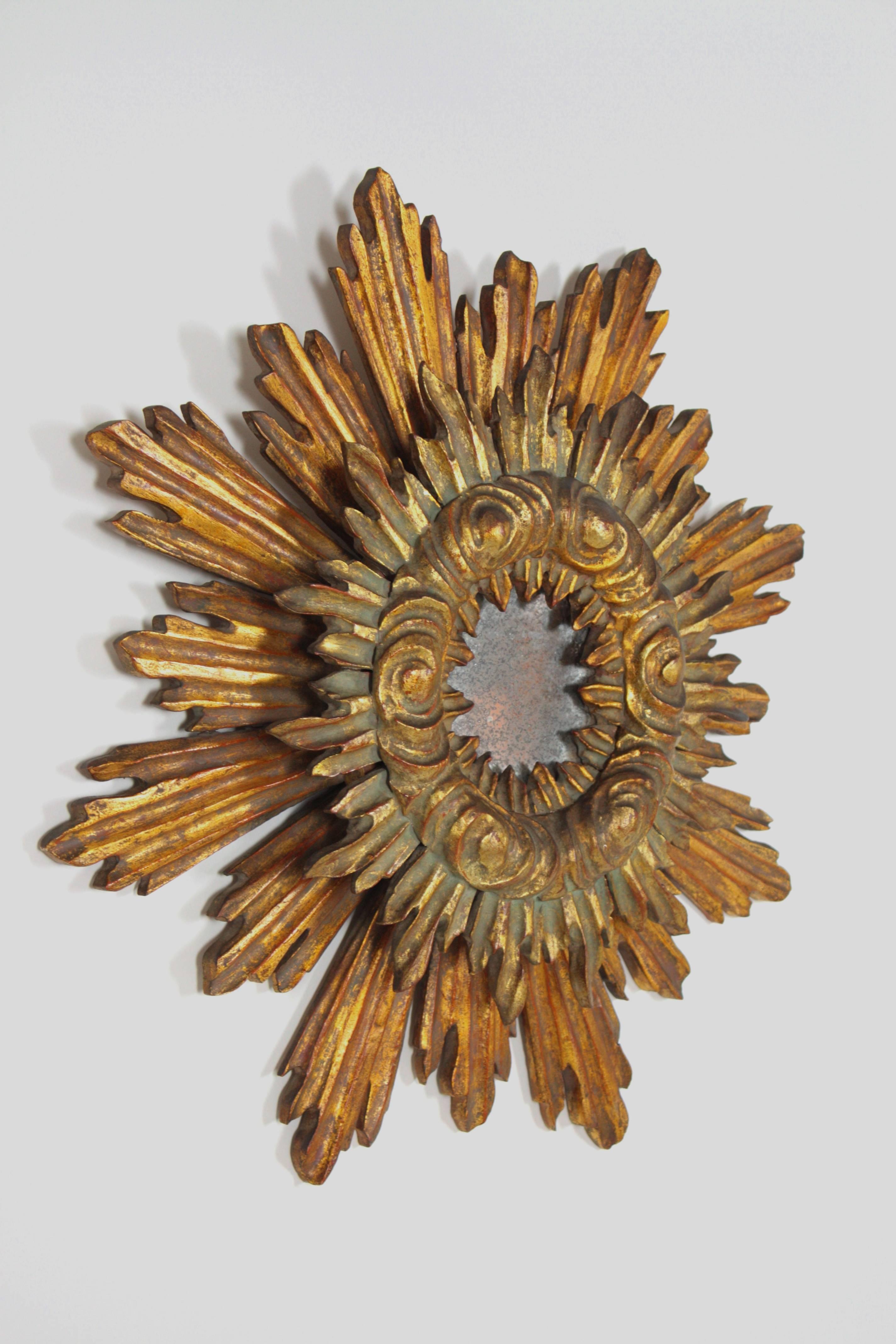 Carved Amazing 19th Century Spanish Giltwood Sunburst Mirror in Baroque Style
