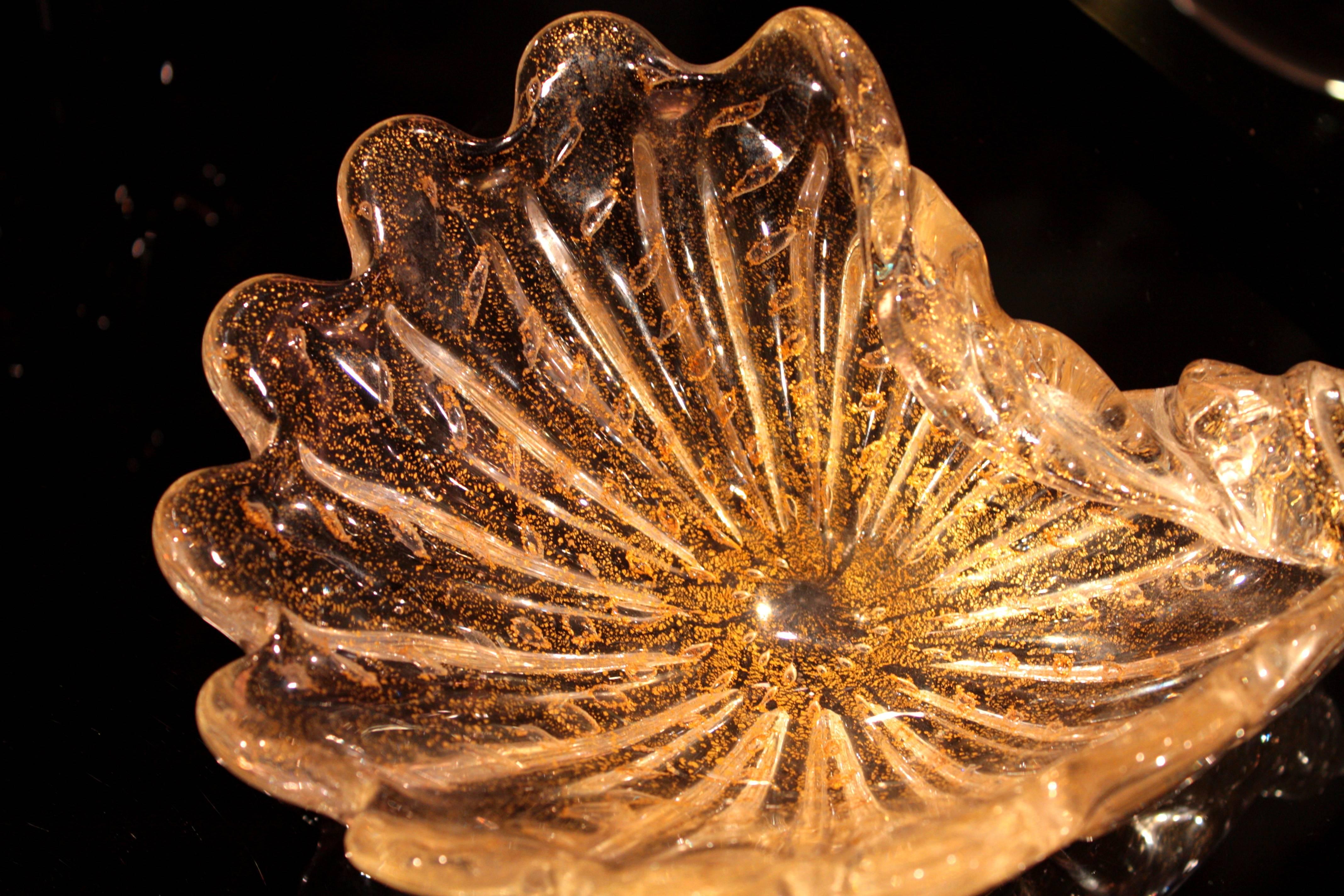 Italian Sculptural Barovier e Toso Controlled Bubbles & Gold Flecks Shell Glass Bowl