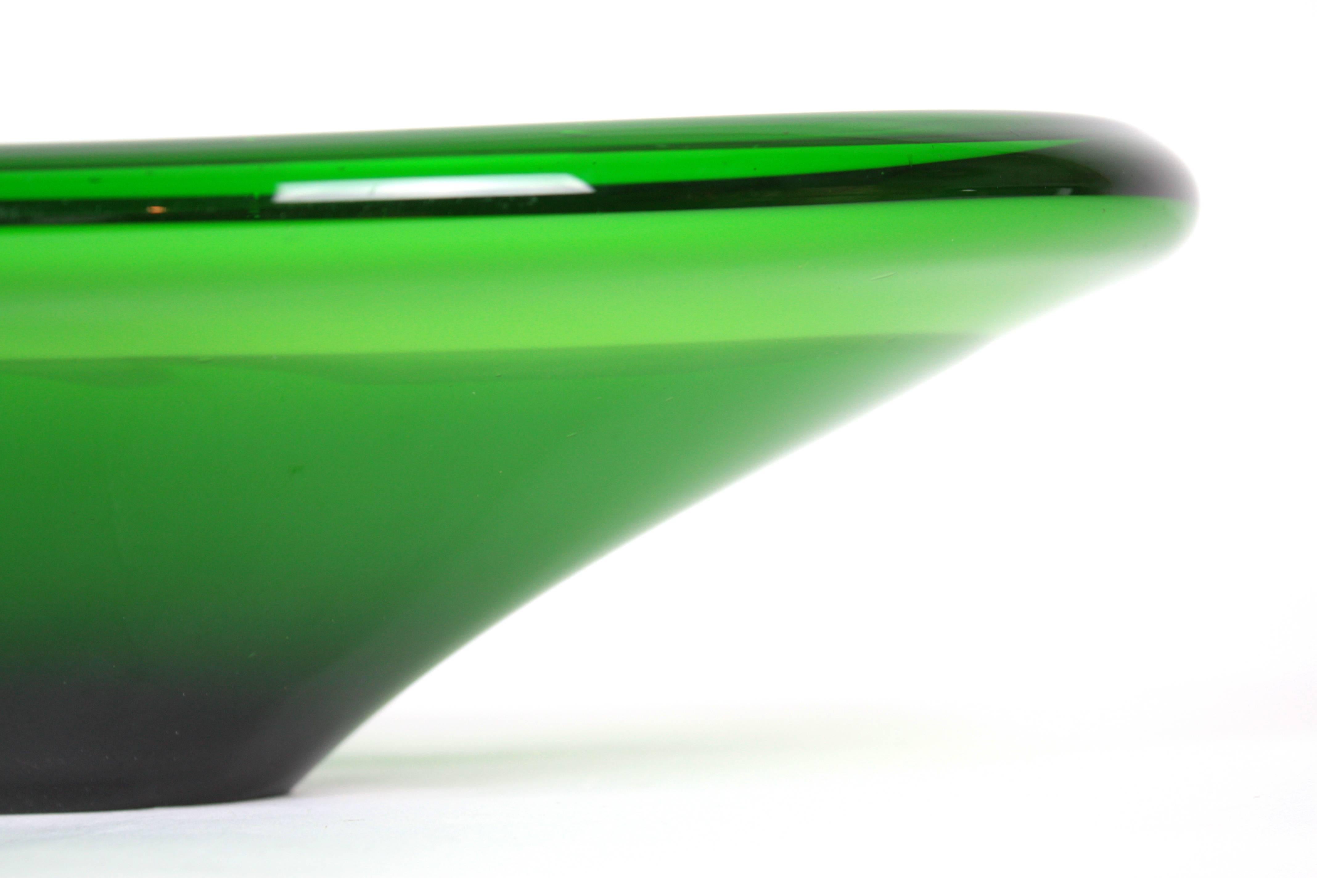 Space Age Mint Green Oval Murano Glass Centerpiece Bowl In Excellent Condition In Barcelona, ES