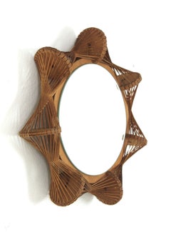 1960er Jahre Französisch Starburst Sunburst Spiegel in geflochtenen Weiden und Holzrahmen