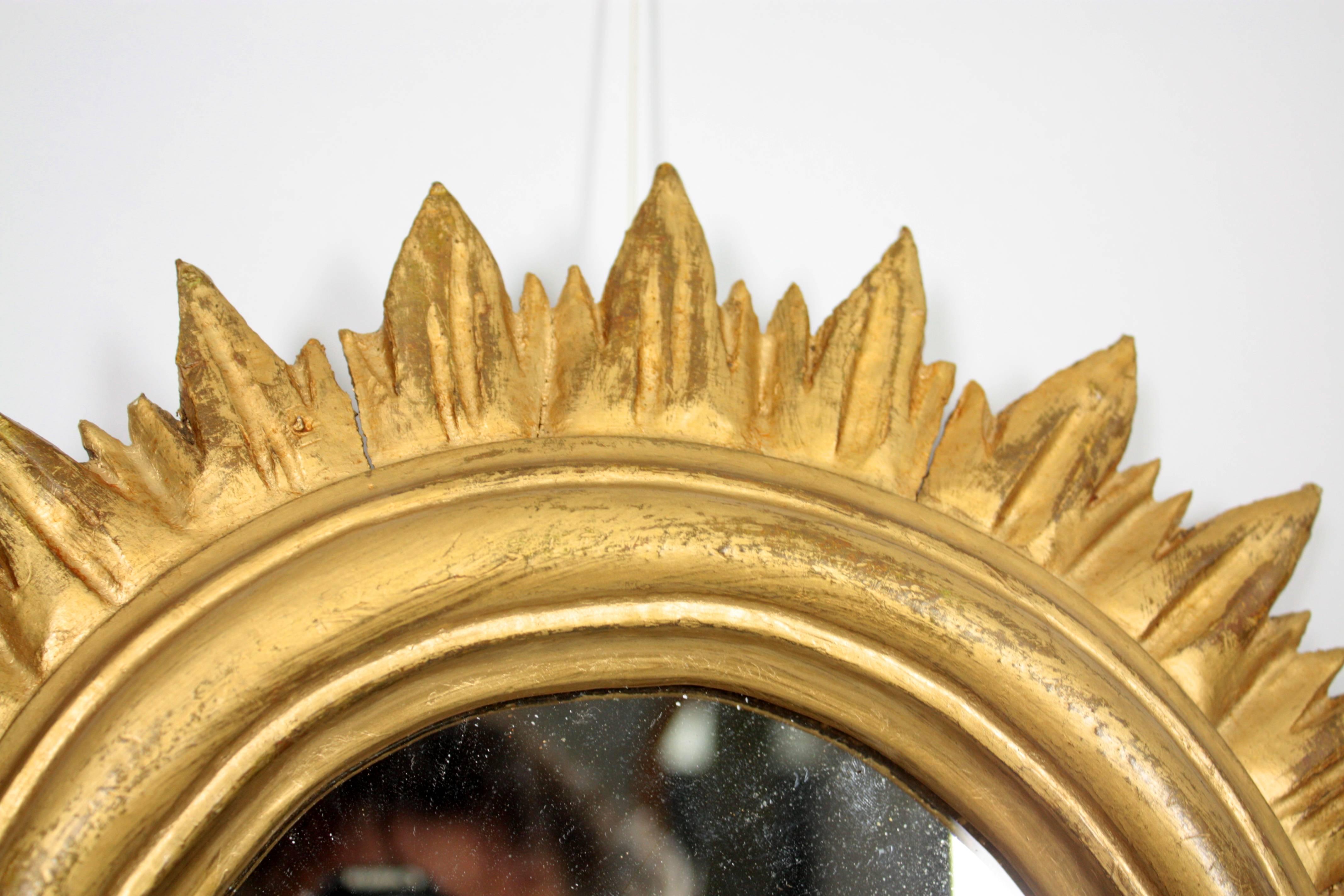 Spanish 1940s Small Giltwood Sunburst Mirror in Regency Style In Excellent Condition In Barcelona, ES