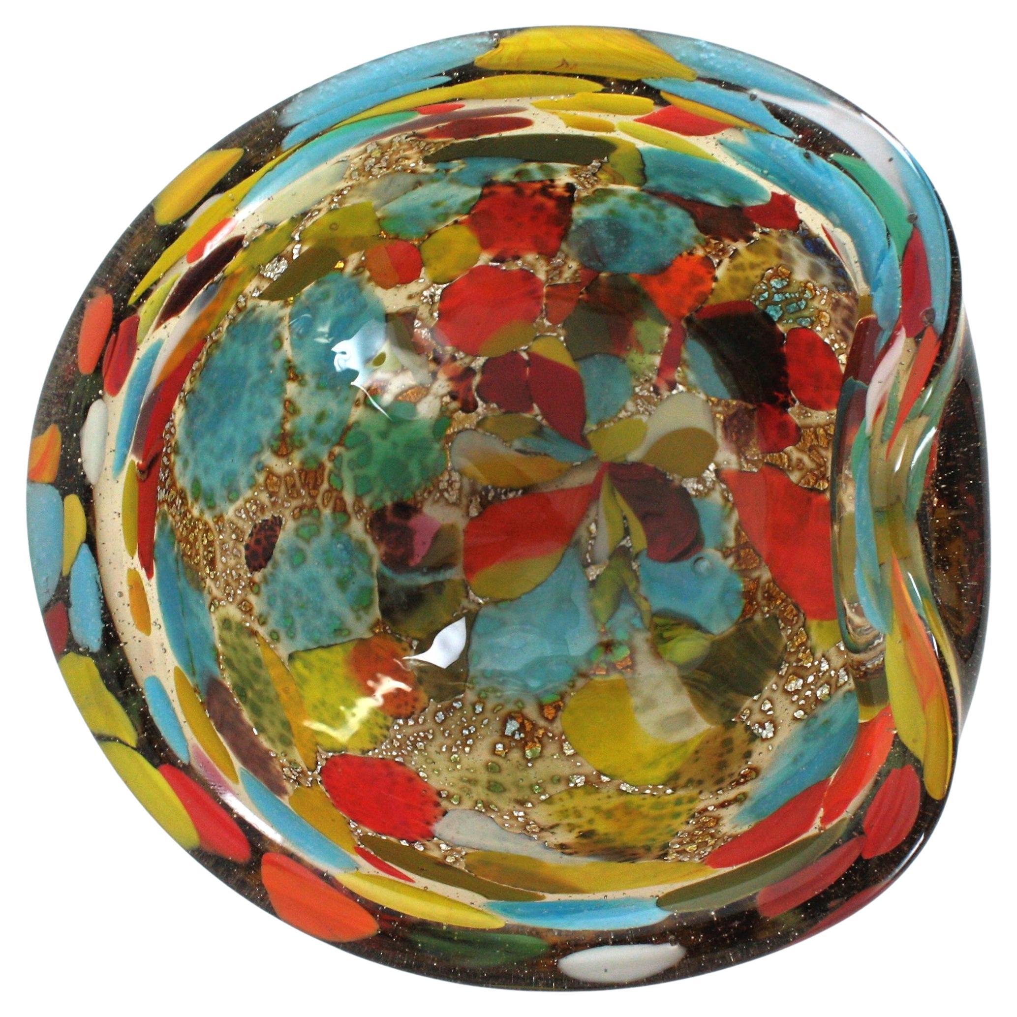 Italienische Schale aus mehrfarbigem Muranoglas, 1960er Jahre im Angebot