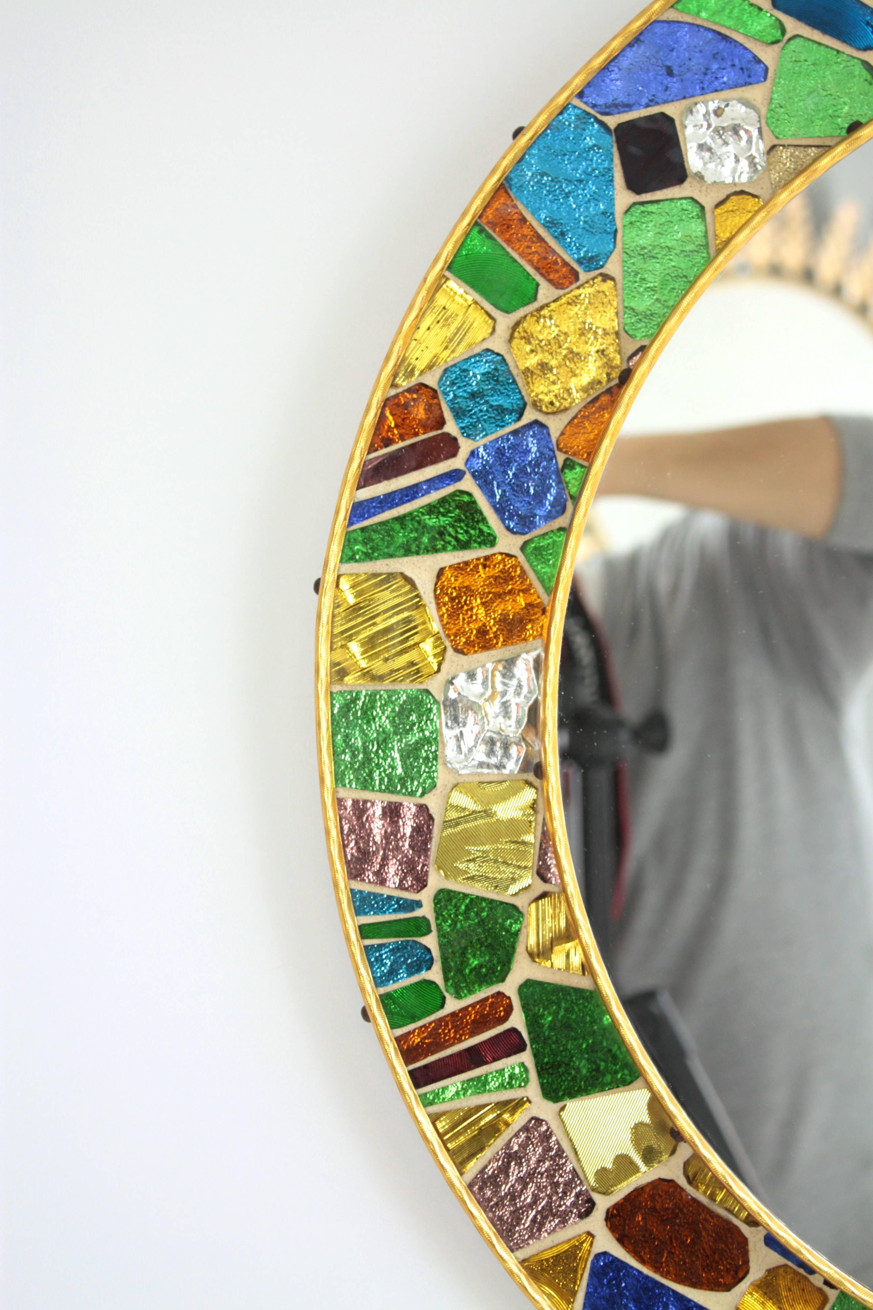 Spanish Mid-Century Modern Multi-color Glass Mosaic Circular Mirror In Excellent Condition In Barcelona, ES