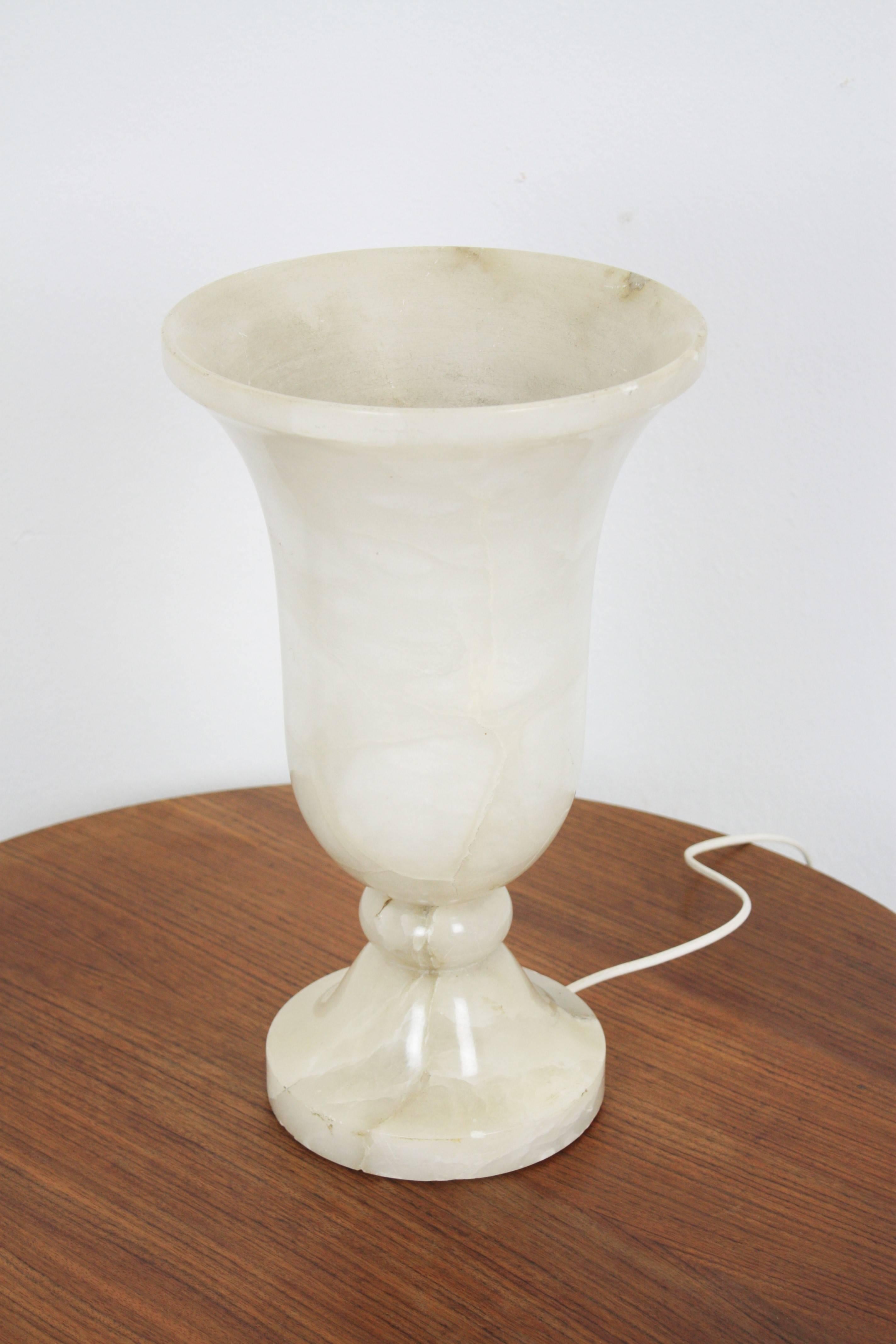 Mid-20th Century Spanish 1930s Art Deco Alabaster Urn Table Lamp