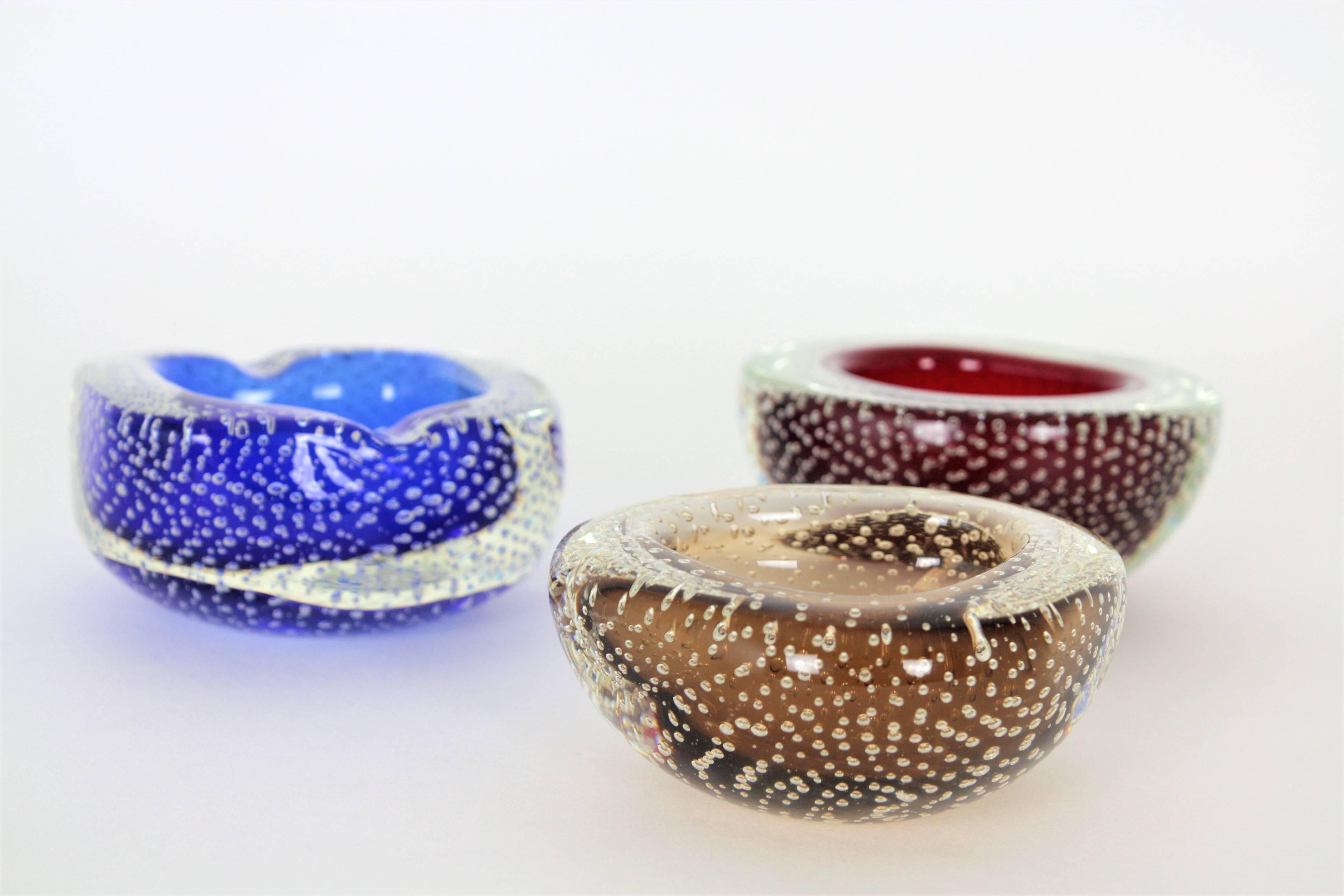 Art Glass Trio of Galliano Ferro Red, Blue and Toffee Bullicante Murano Geode Glass Bowls