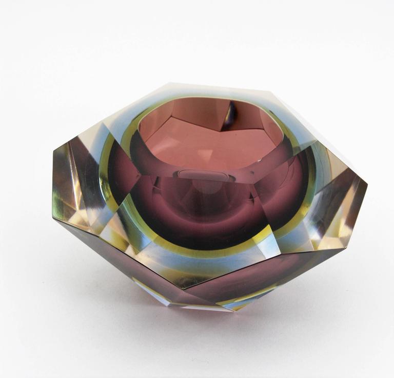 1950s Flavio Poli Garnet, Blue Yellow Faceted Murano Glass Giant Diamond Bowl In Excellent Condition In Barcelona, ES