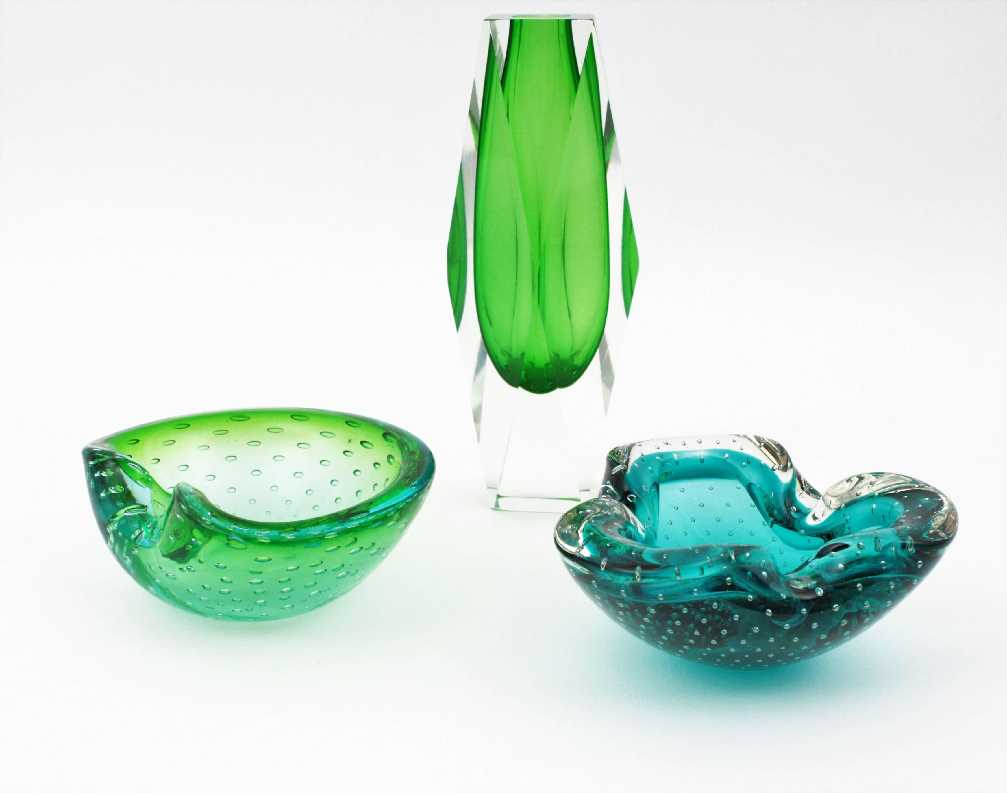 Mid-Century Modern 1960s Mandruzzato Lime Green Faceted Murano Glass Sommerso Vase