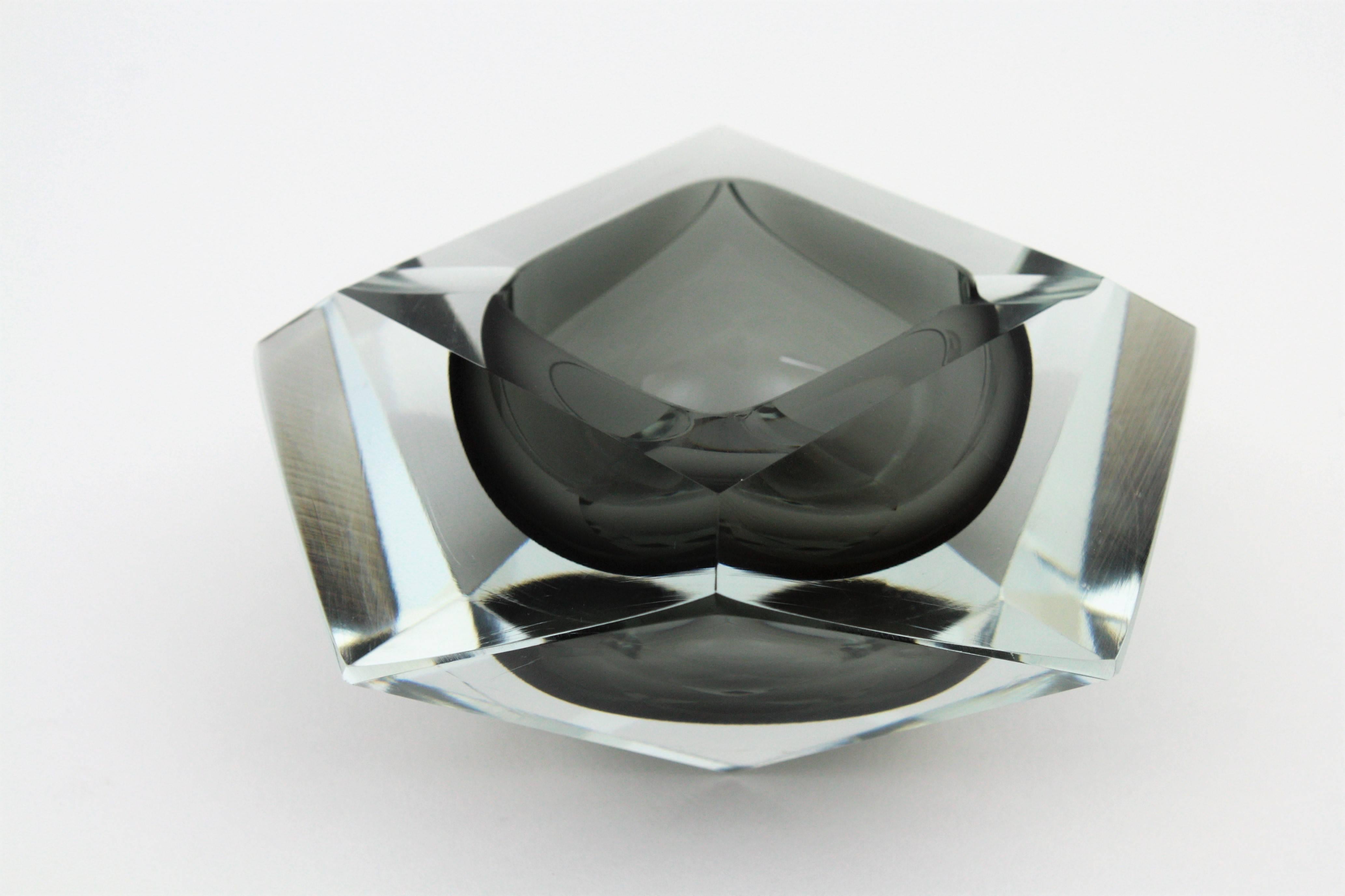 Mid-Century Modern Flavio Poli Smoked Grey and Clear Faceted Sommerso Murano Glass Ashtray