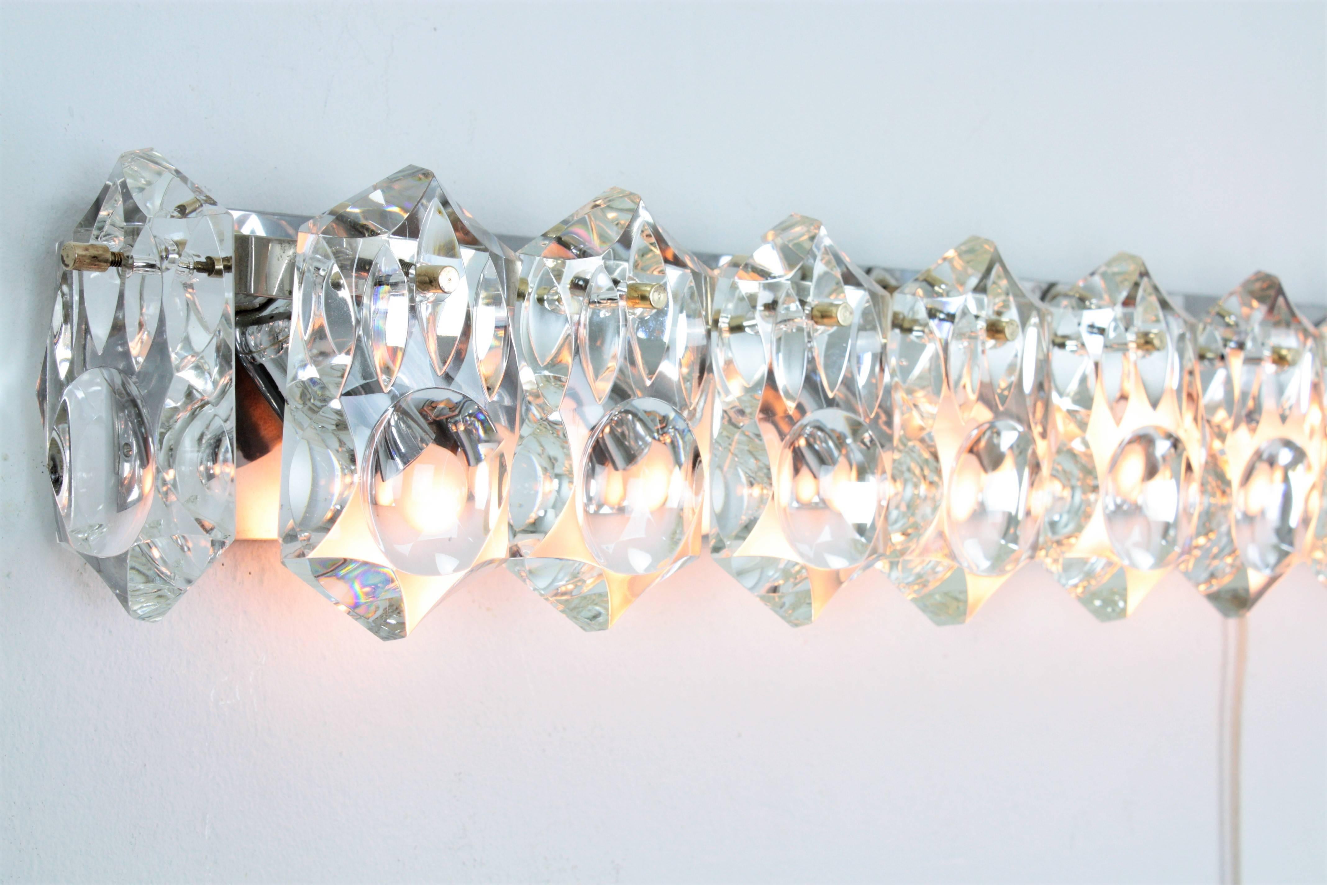 Kinkeldey Faceted Crystal Ten-Light Wall Sconce/ Bathroom Light Fixture In Good Condition In Barcelona, ES