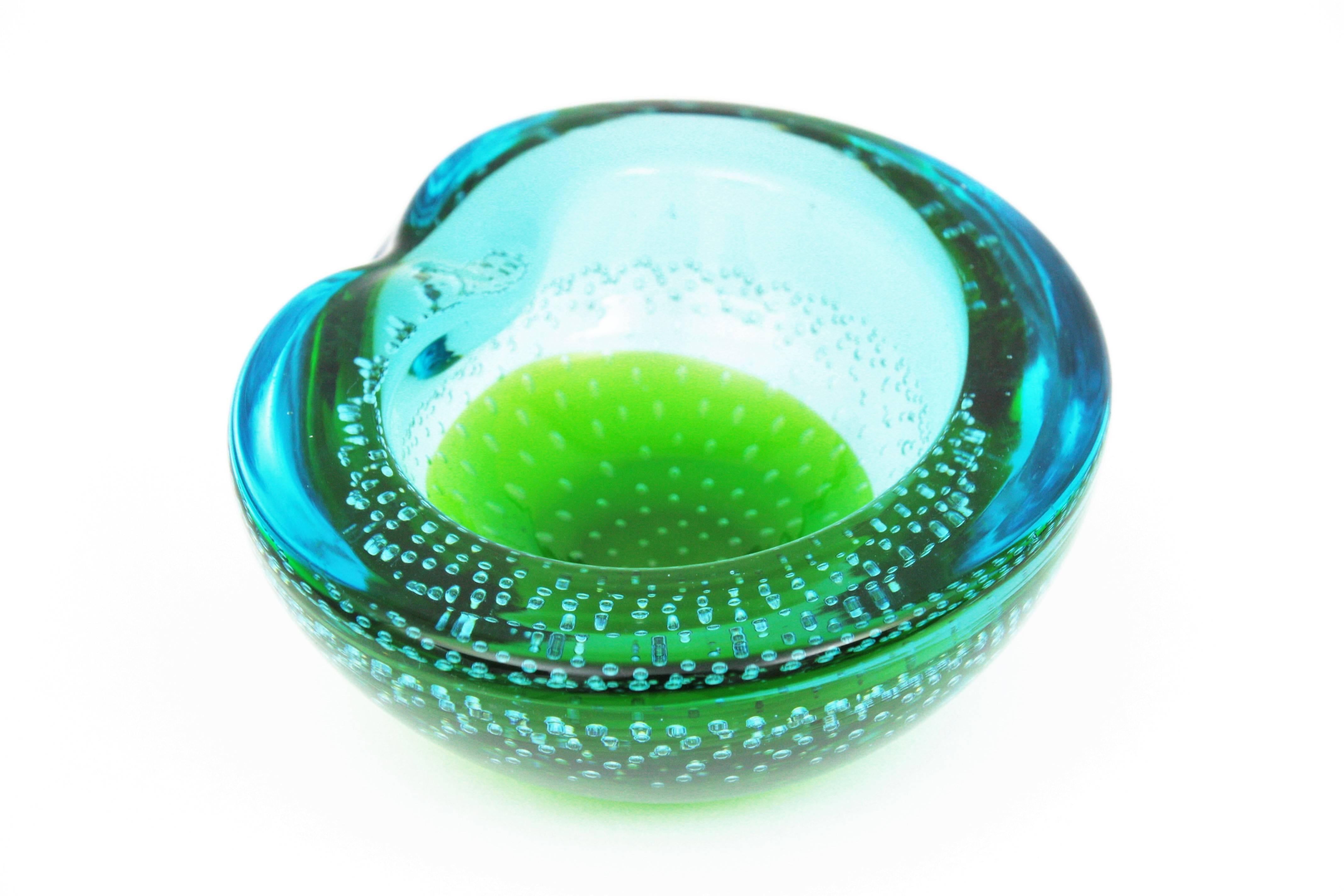 Galliano Ferro Green and Blue Sommerso Bullicante Murano Glass Bowl or Ashtray In Excellent Condition In Barcelona, ES