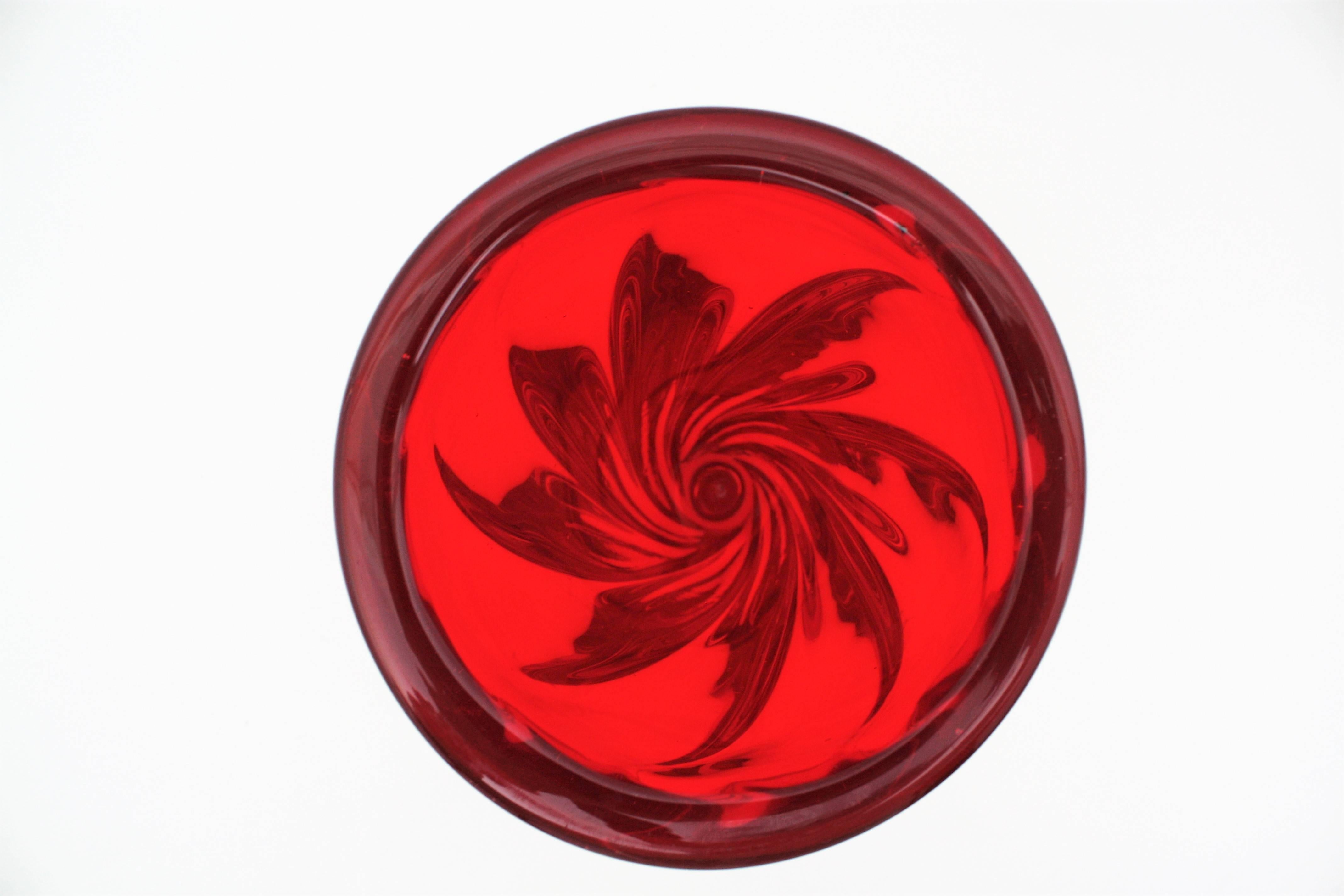 Archimede Seguso Murano Ruby Red Twisting Tornado Glass Vase, Italy 1960s In Excellent Condition In Barcelona, ES