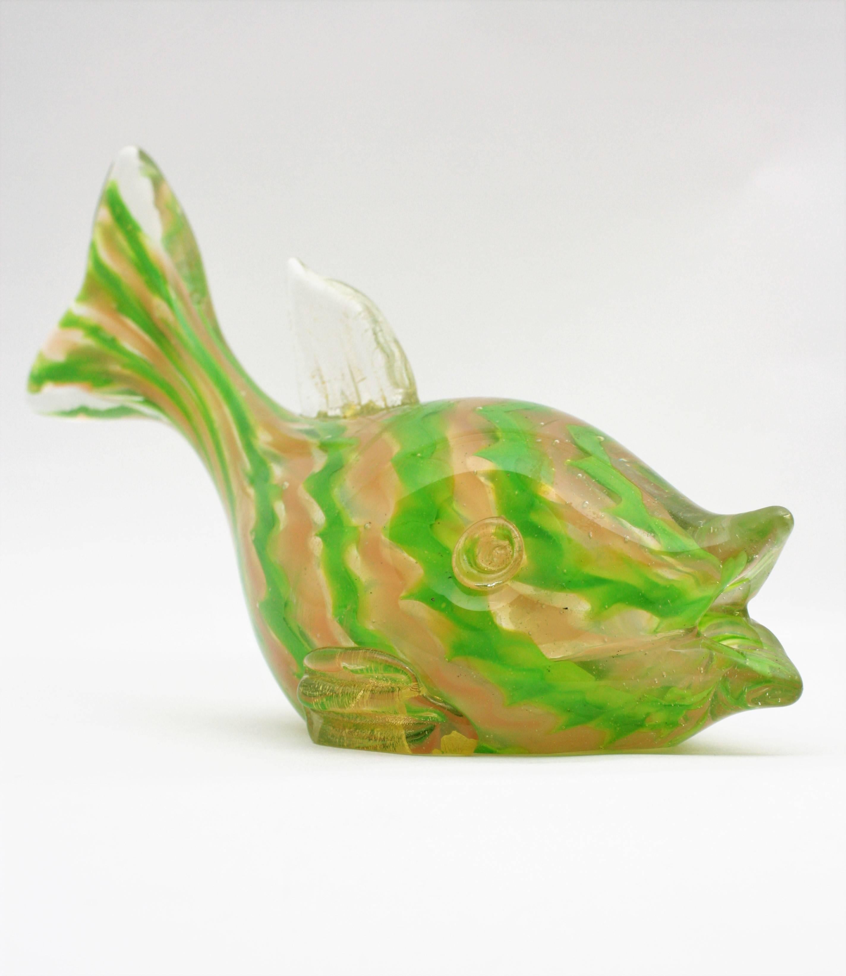 20th Century Murano Art Glass Fish Figure with Gold Flecks and Stripes Design For Sale