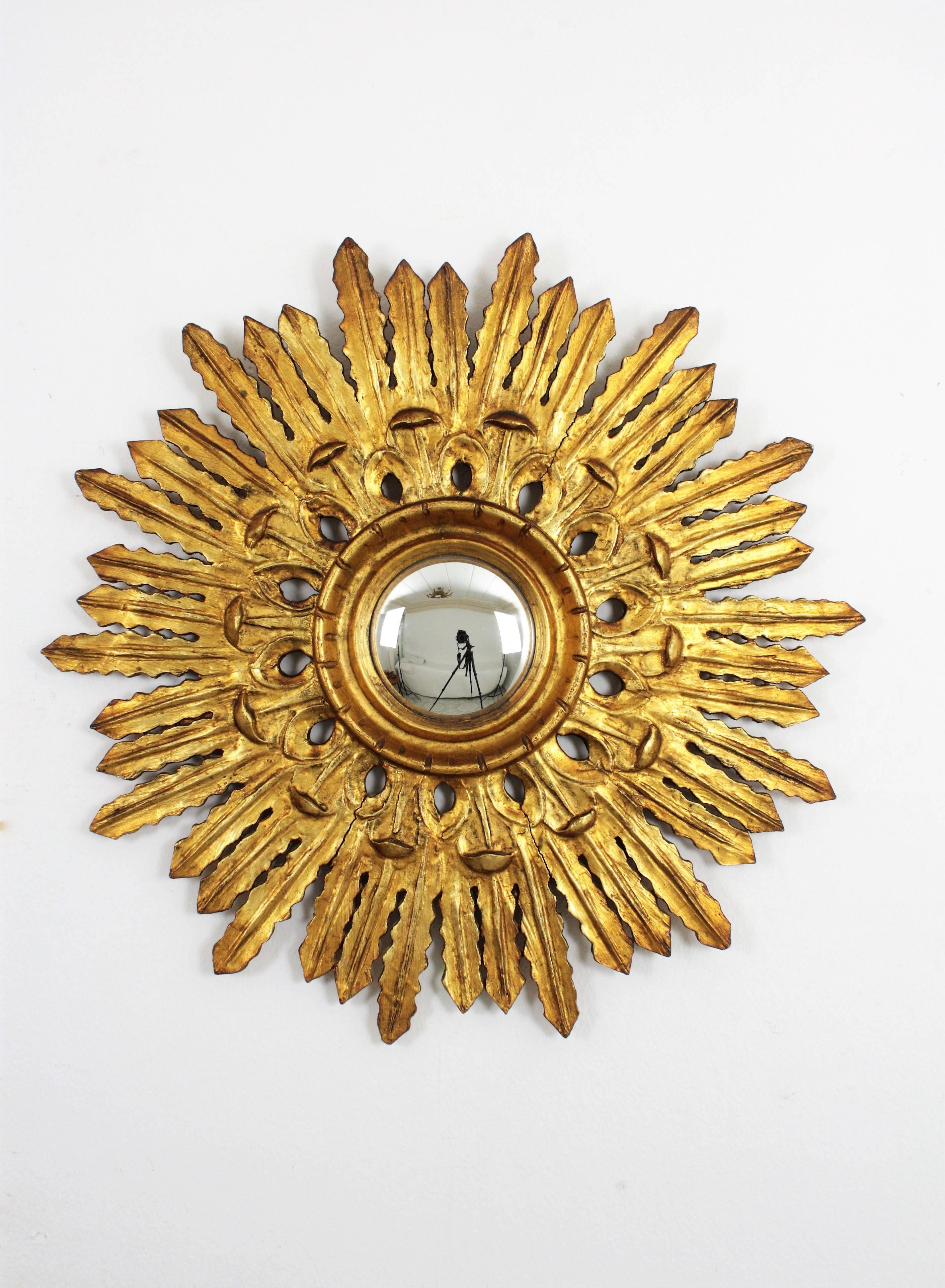 Gesso 1920s Spanish Baroque Style Carved and Gold Giltwood Sunburst Convex Mirror