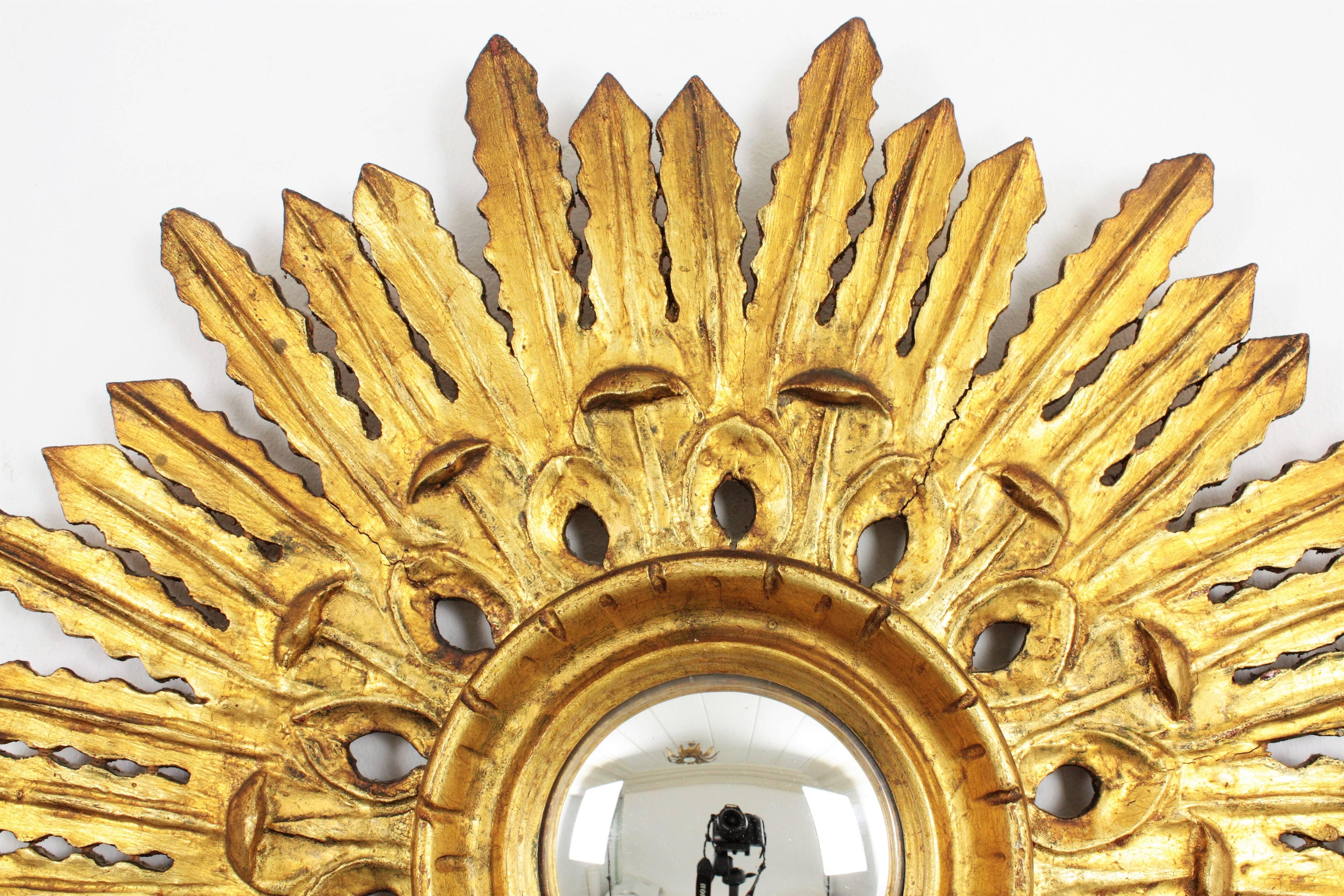 1920s Spanish Baroque Style Carved and Gold Giltwood Sunburst Convex Mirror 1
