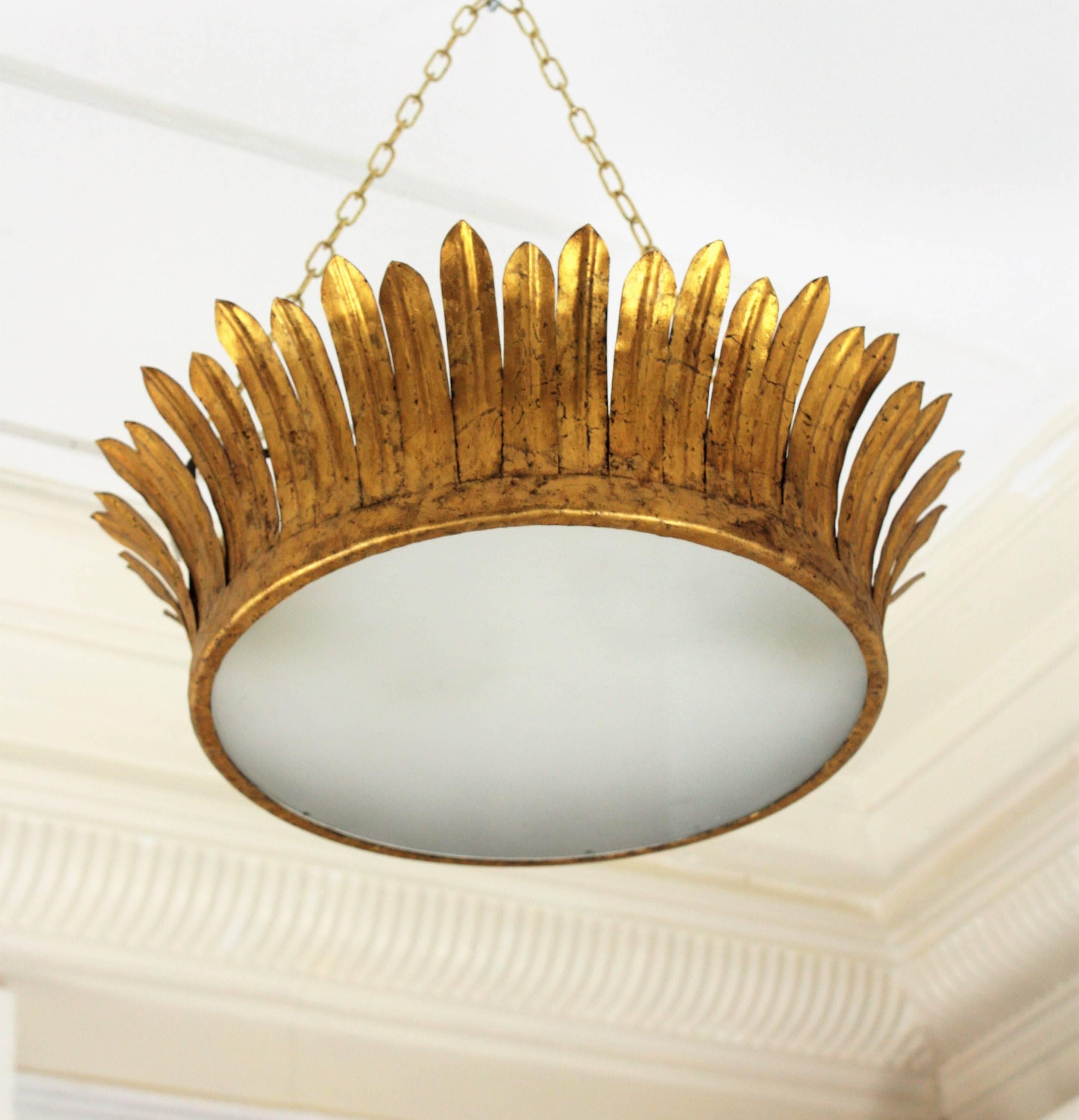 French, 1940s Neoclassical Gilt Iron Crown Light Fixture with Frosted Glass In Excellent Condition In Barcelona, ES