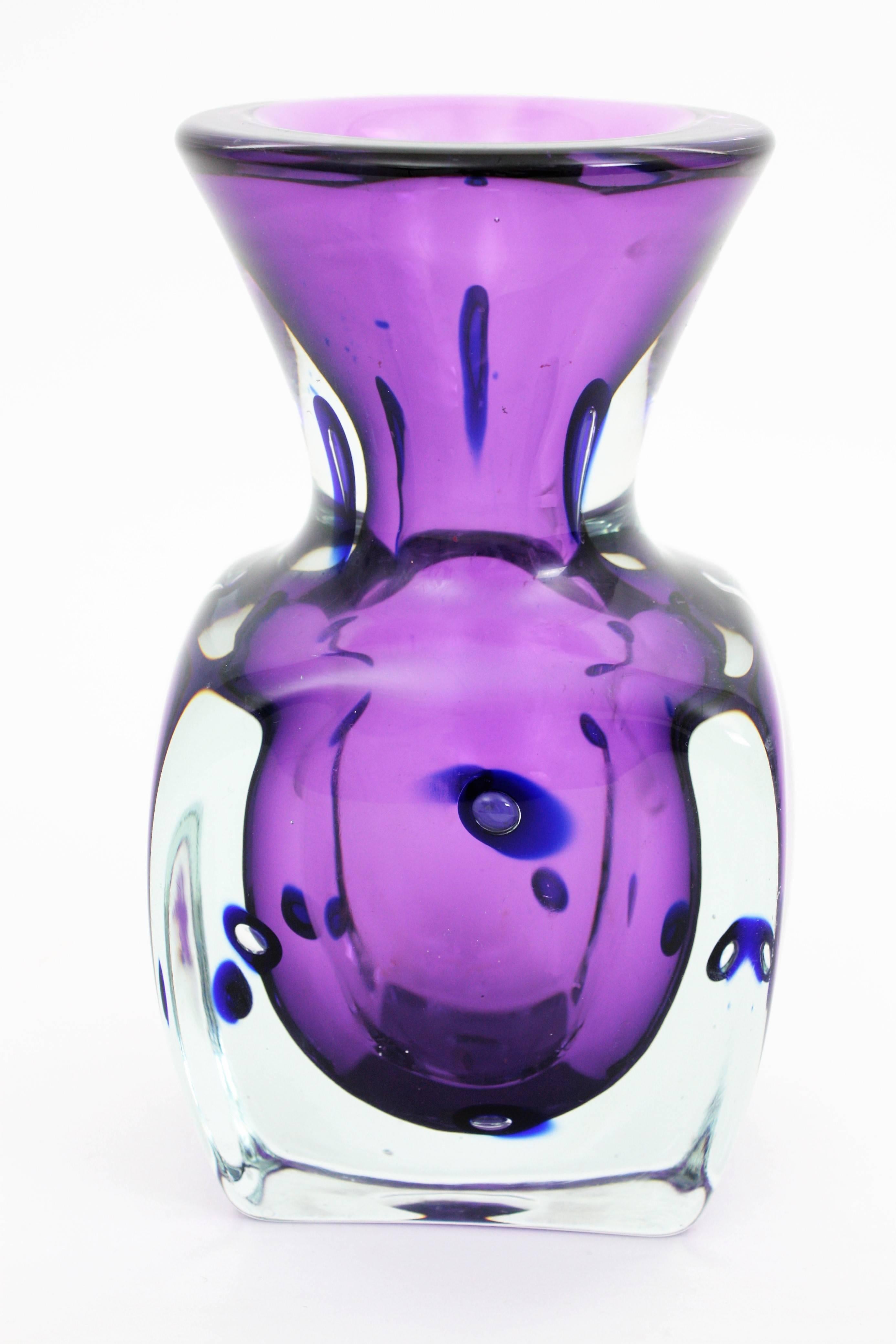 Mid-20th Century Archimede Seguso Occhi Purple & Blue Controlled Bubbles Art Glass Bottle Vase