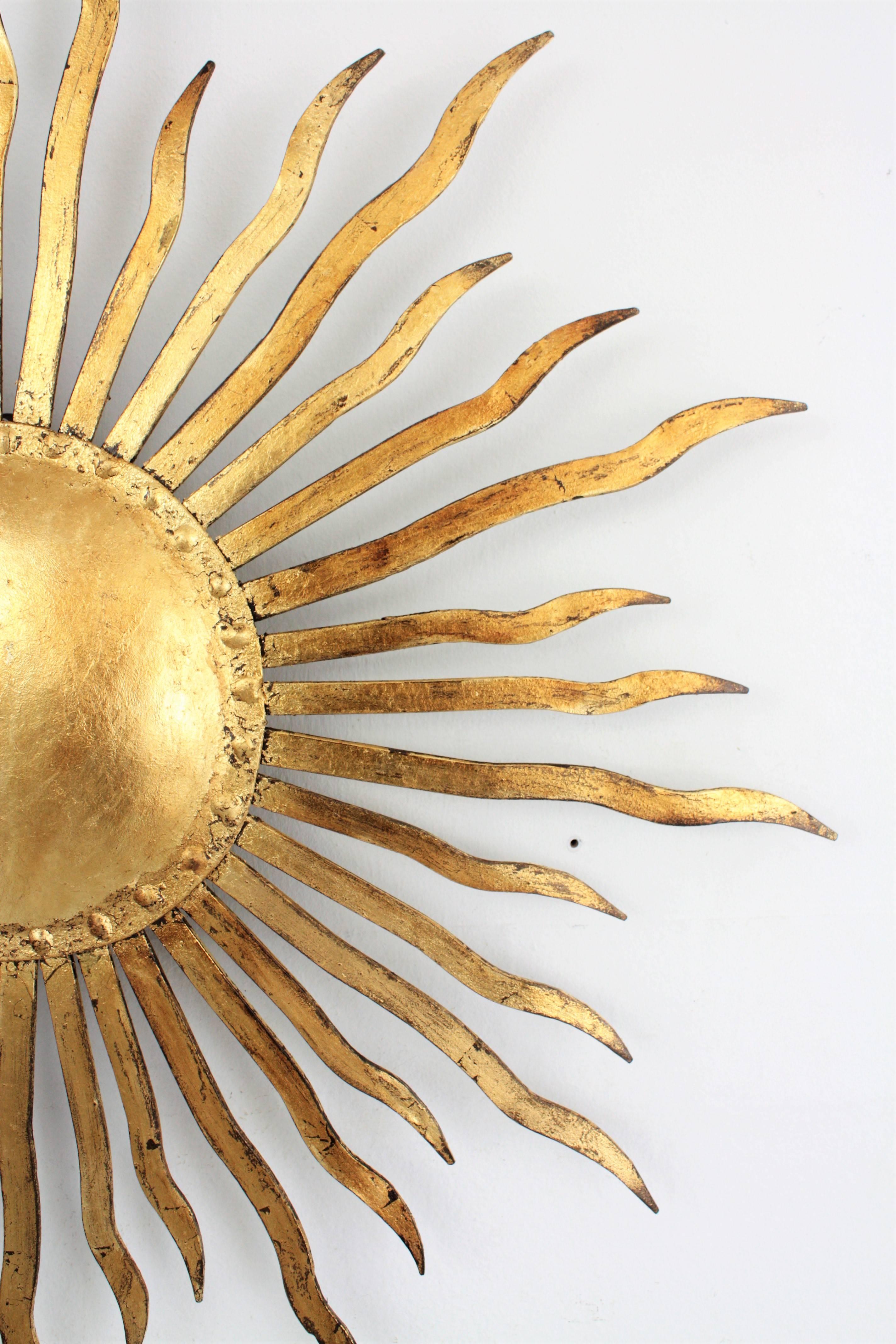 Spanish 1950s Brutalist Hand-Hammered Gilt Iron Sunburst Wall Light 4