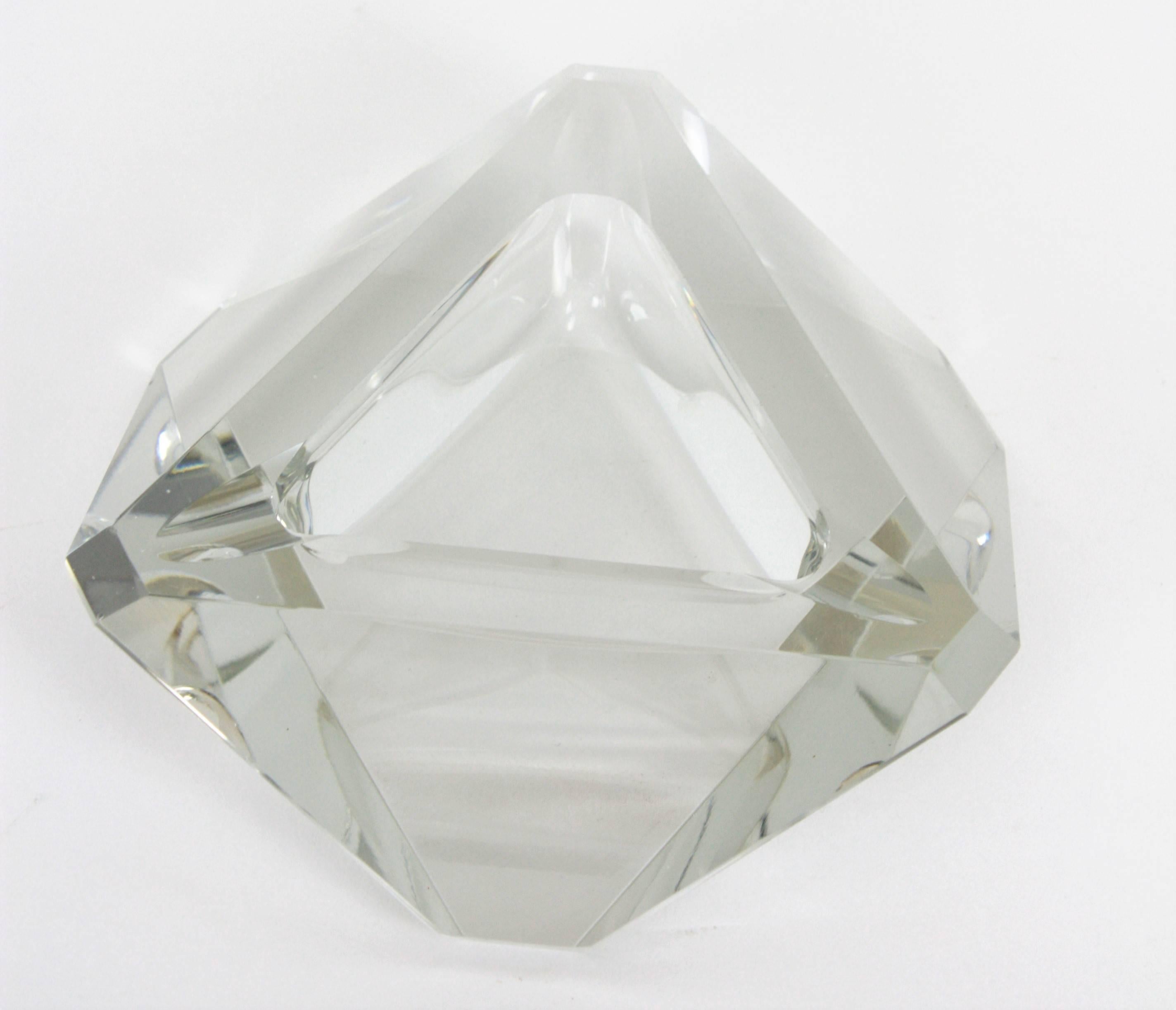 Mid-20th Century French, 1940s Art Deco Baccarat Faceted Heavy Crystal Triangular Ashtray