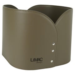 Design magazine rack in leather DIURNUS