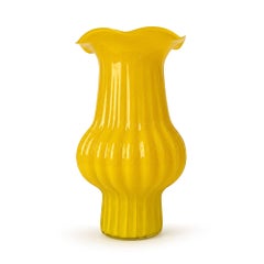 Glasvase in Butterscotch-Gelb mit Rippenmuster, Mid-Century-Modern, 1950