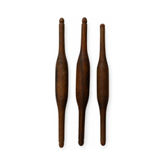 Ensemble sculptural de 14 pièces « Belan » en bois indien ancien, à accrocher au mur