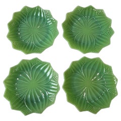 Assiettes en verre « jadeite » en forme de feuille, attribuées à Fire-King, milieu du XXe siècle