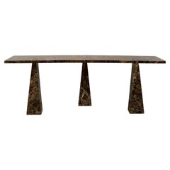 Mesa consola de mármol marrón, Emperador oscuro, Angelo Mangiarotti, Agapecasa, Italia