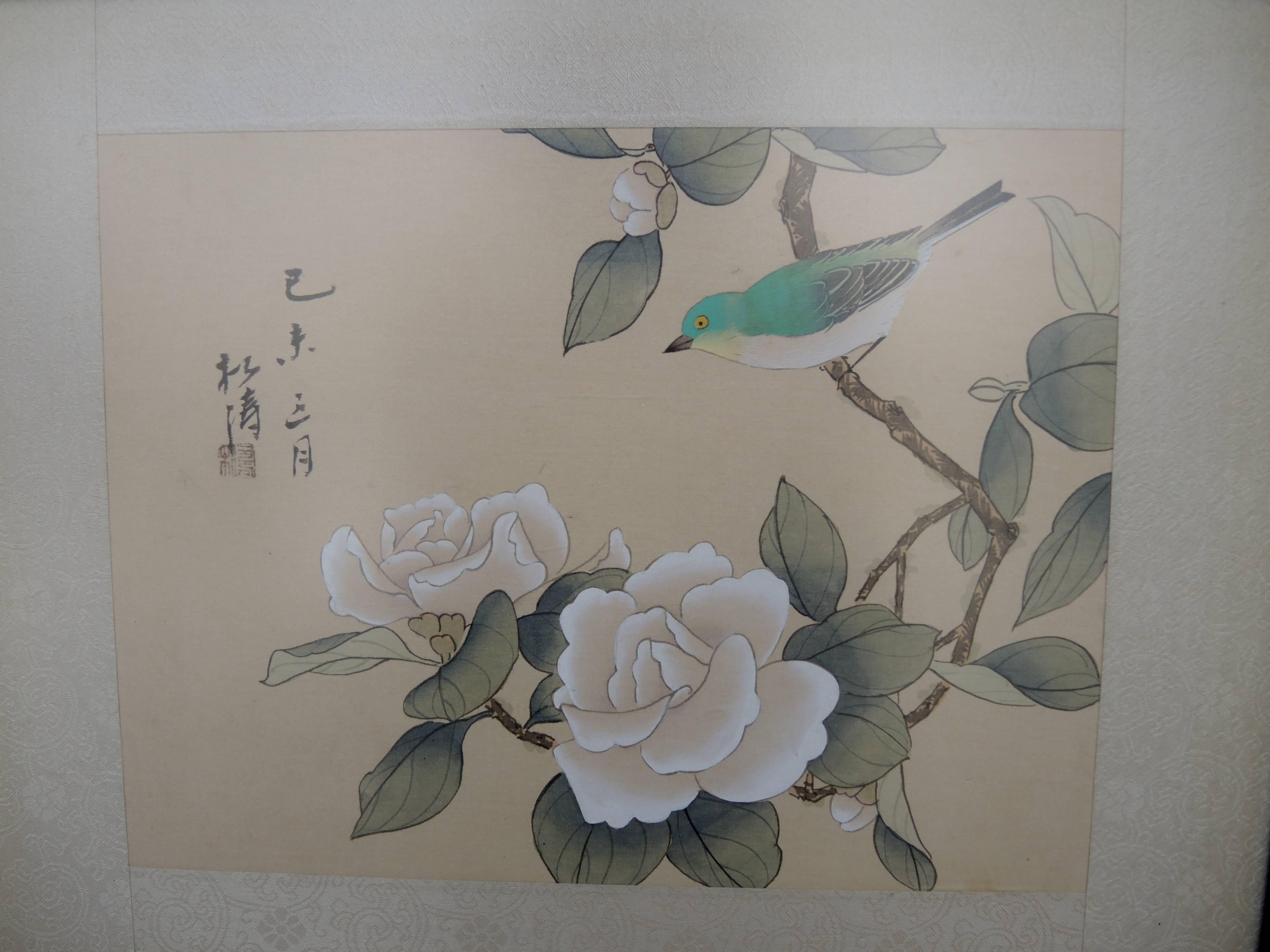 Asian Five Vintage Chinoiserie Style Chinese Paintings of Birds and Flowers on Silk
