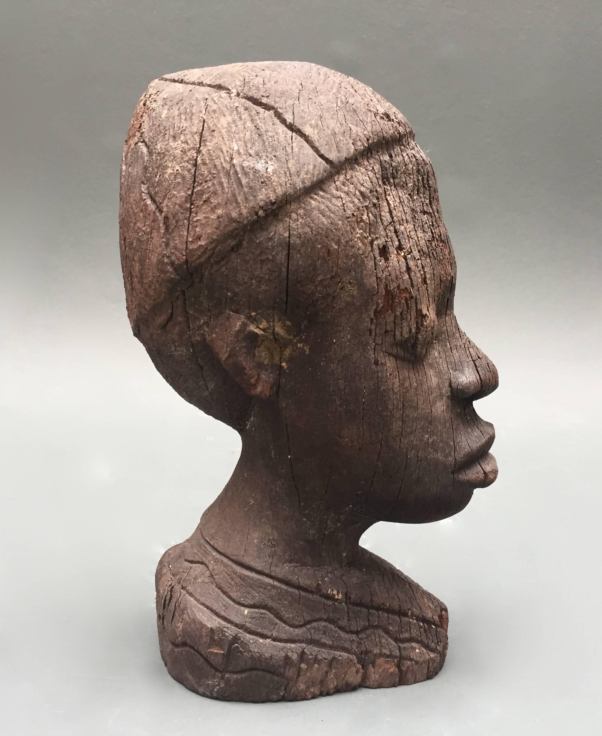 Carved Wood African Bust In Good Condition For Sale In Antwerp, BE