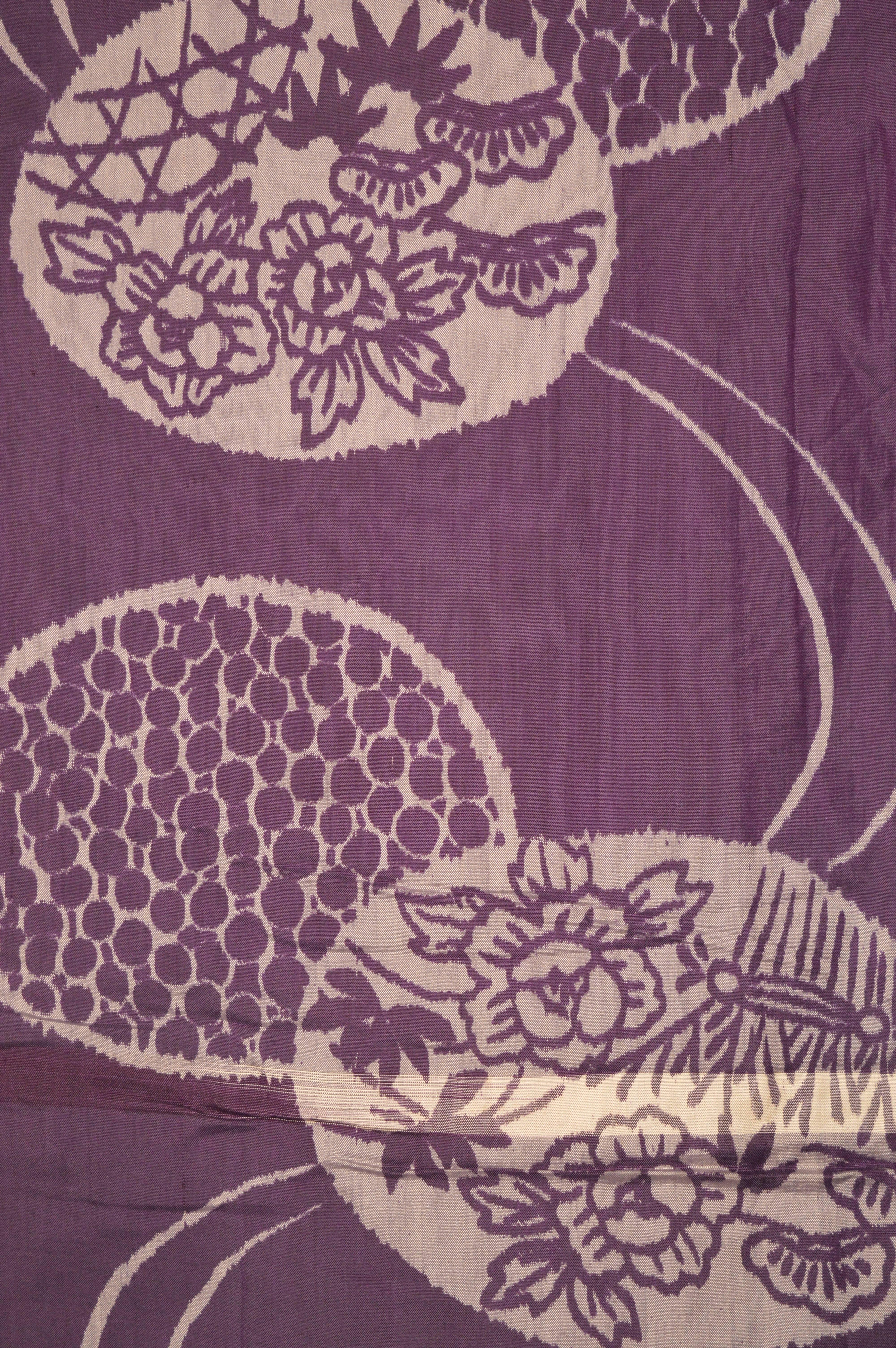 Japanese Meisen Woven Silk Kimono, circa 1900 In Good Condition In Antwerp, BE