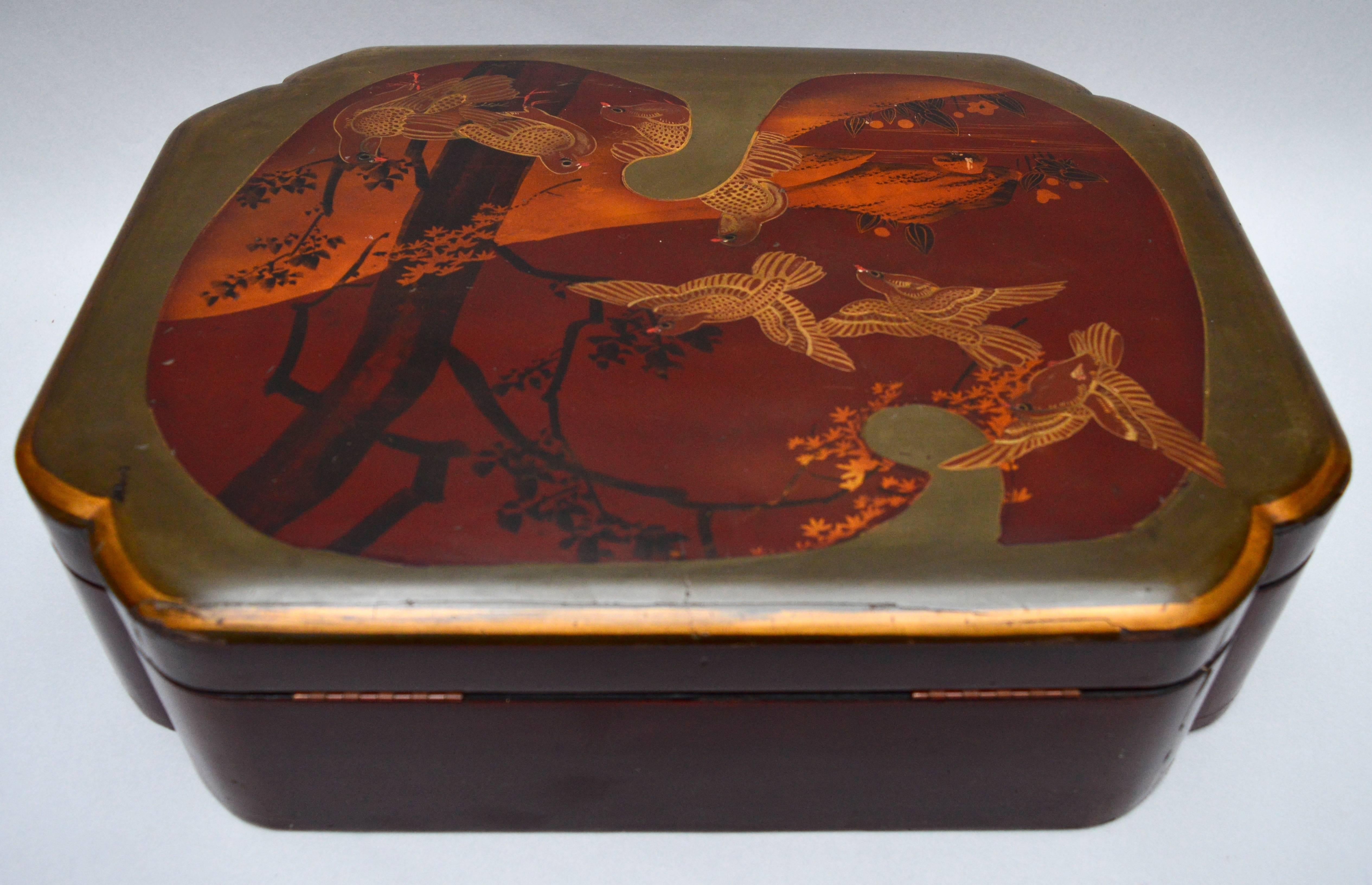 Fine 19th Century Japanese Lacquered Box 1