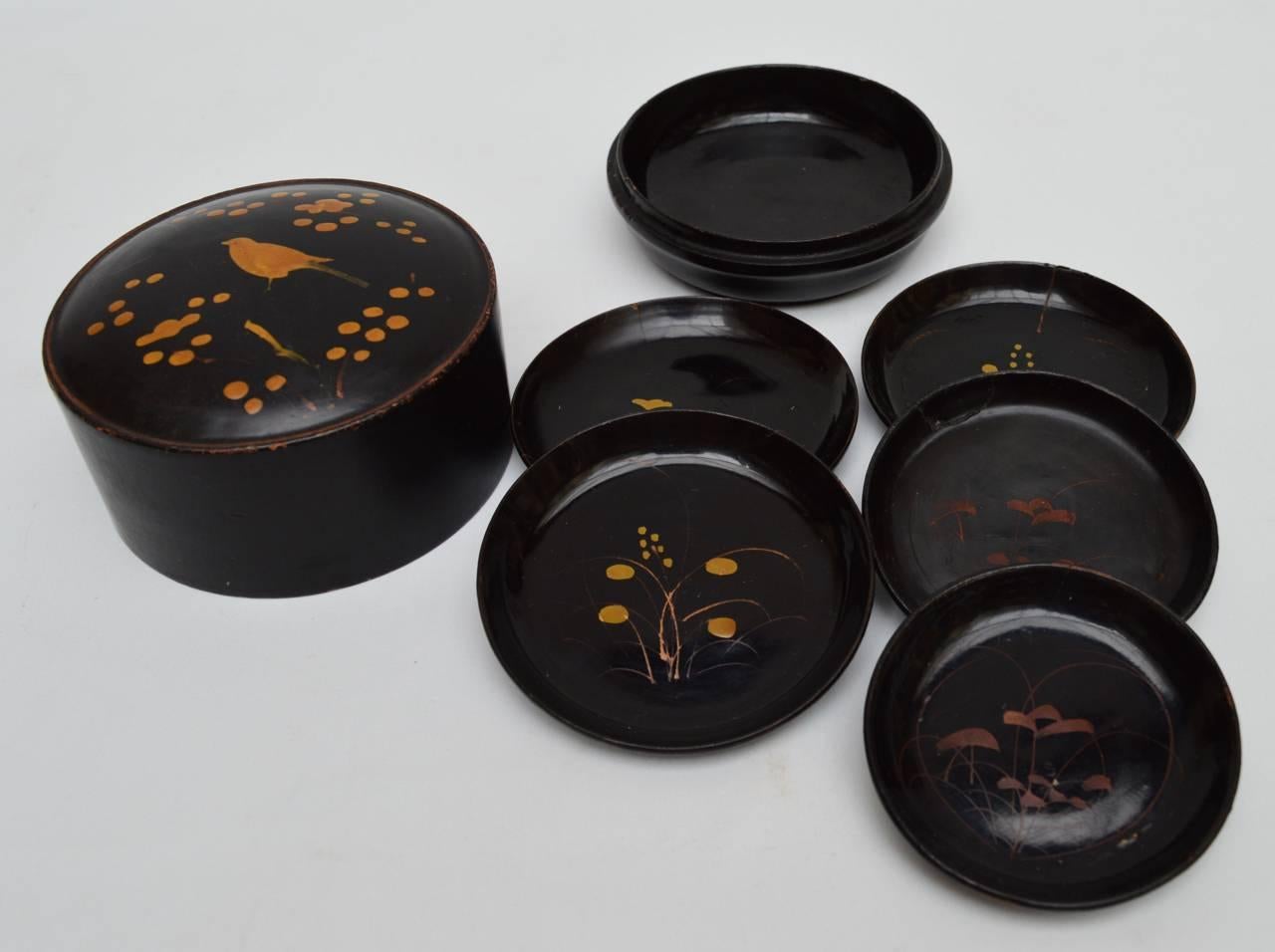 Meiji 19th Century Japanese Lacquered Box with Sauce Dishes