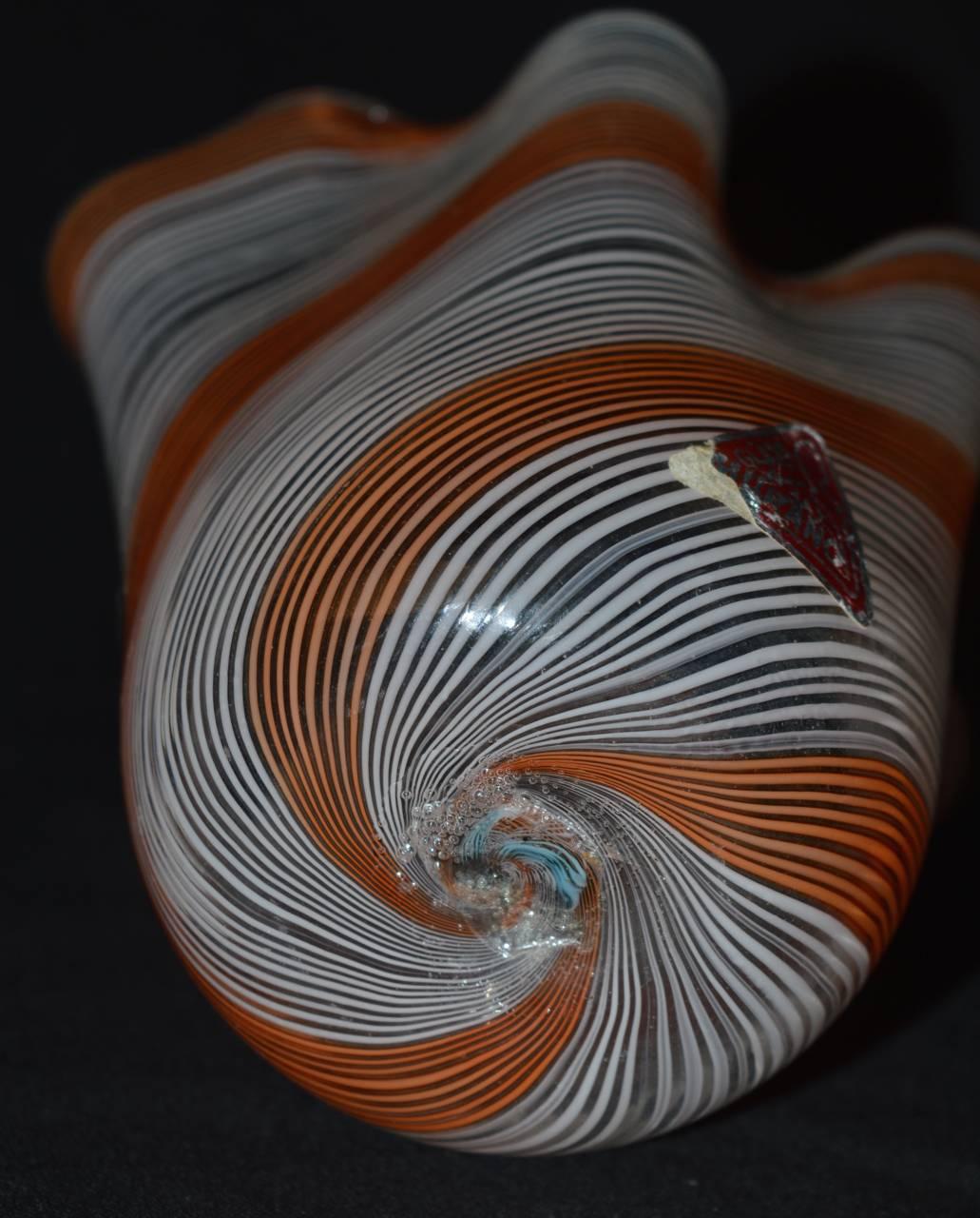 Mid-Century Murano Glass Handkerchief Vase in White and Hermes Orange Stripes In Excellent Condition In Antwerp, BE