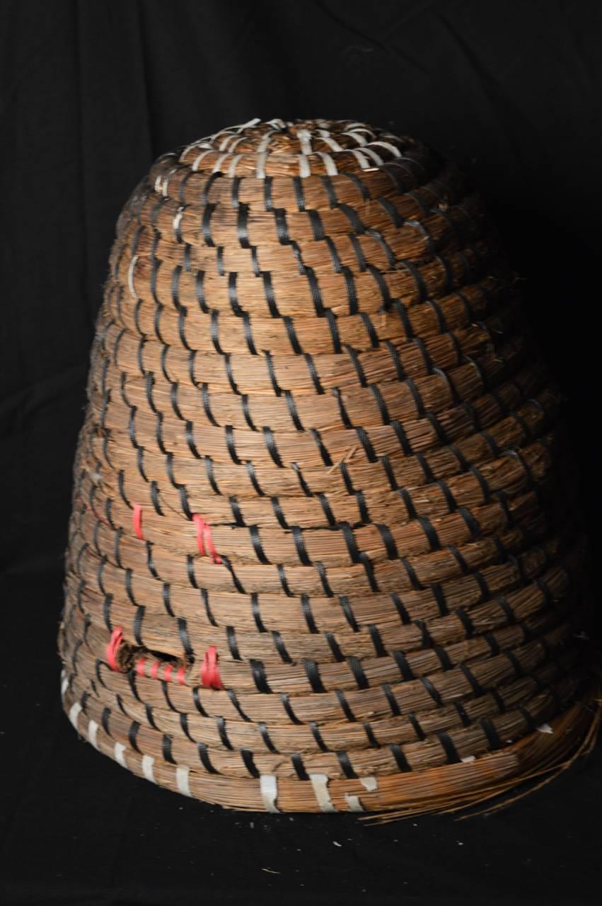 Made of bound Rye straw this basketry bee skep is a very decorative piece to use in a garden or on a living room table as a sculptural object.
For centuries, beekeepers have used “skeps,” carefully designed domed baskets, to house their