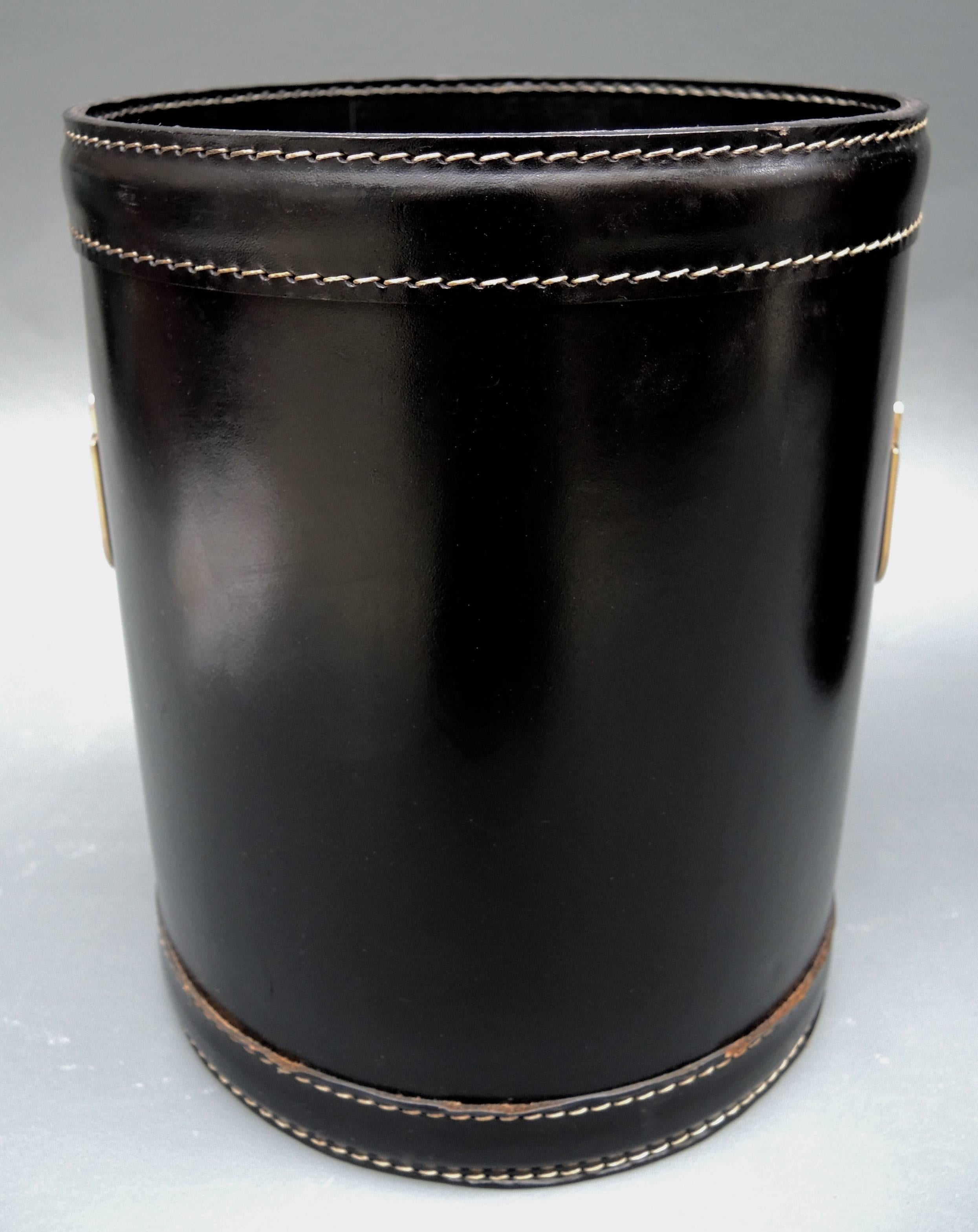 Black Leather Mid-Century Modern French Trash Can In Good Condition In Antwerp, BE