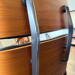 Herman Miller Eames Lounge Chair (Tall) – Walnuss & Edelman – Schwarzes Leder