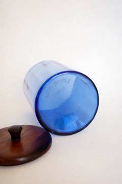 Brasilianisches blaues Glasgefäß aus der Mitte des Jahrhunderts mit Palisanderdeckel von Nestlé