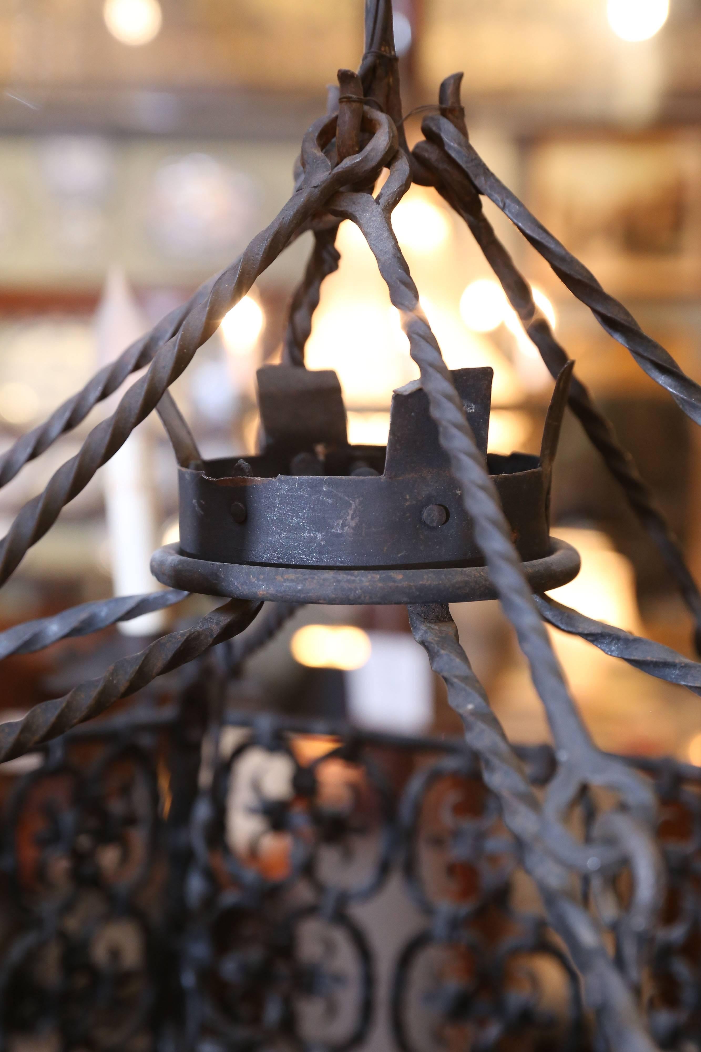 19th Century Spanish Wrought Iron Chandelier For Sale 1