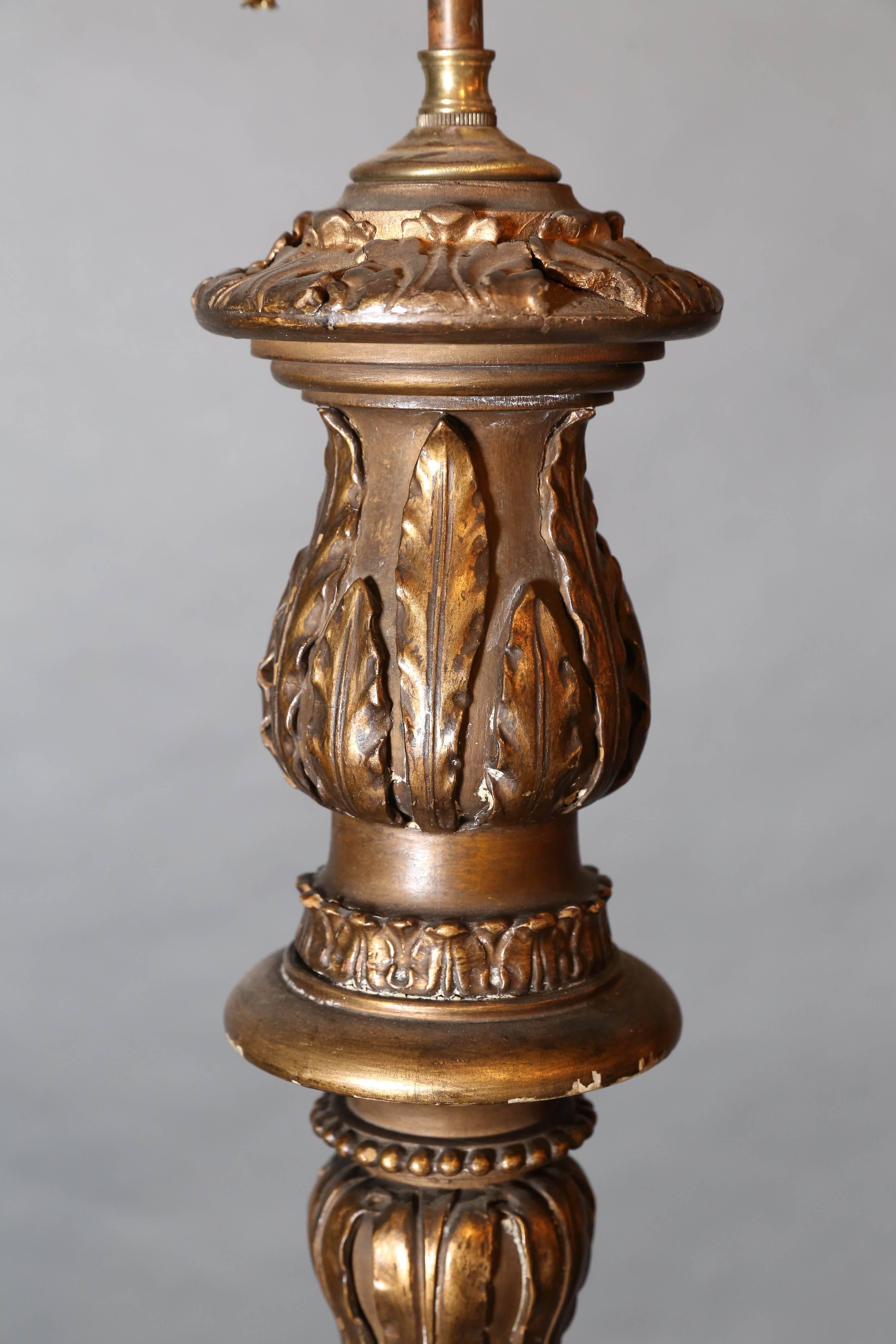 Wood Carved and Gilt Neoclassical Floor Lamp For Sale 5