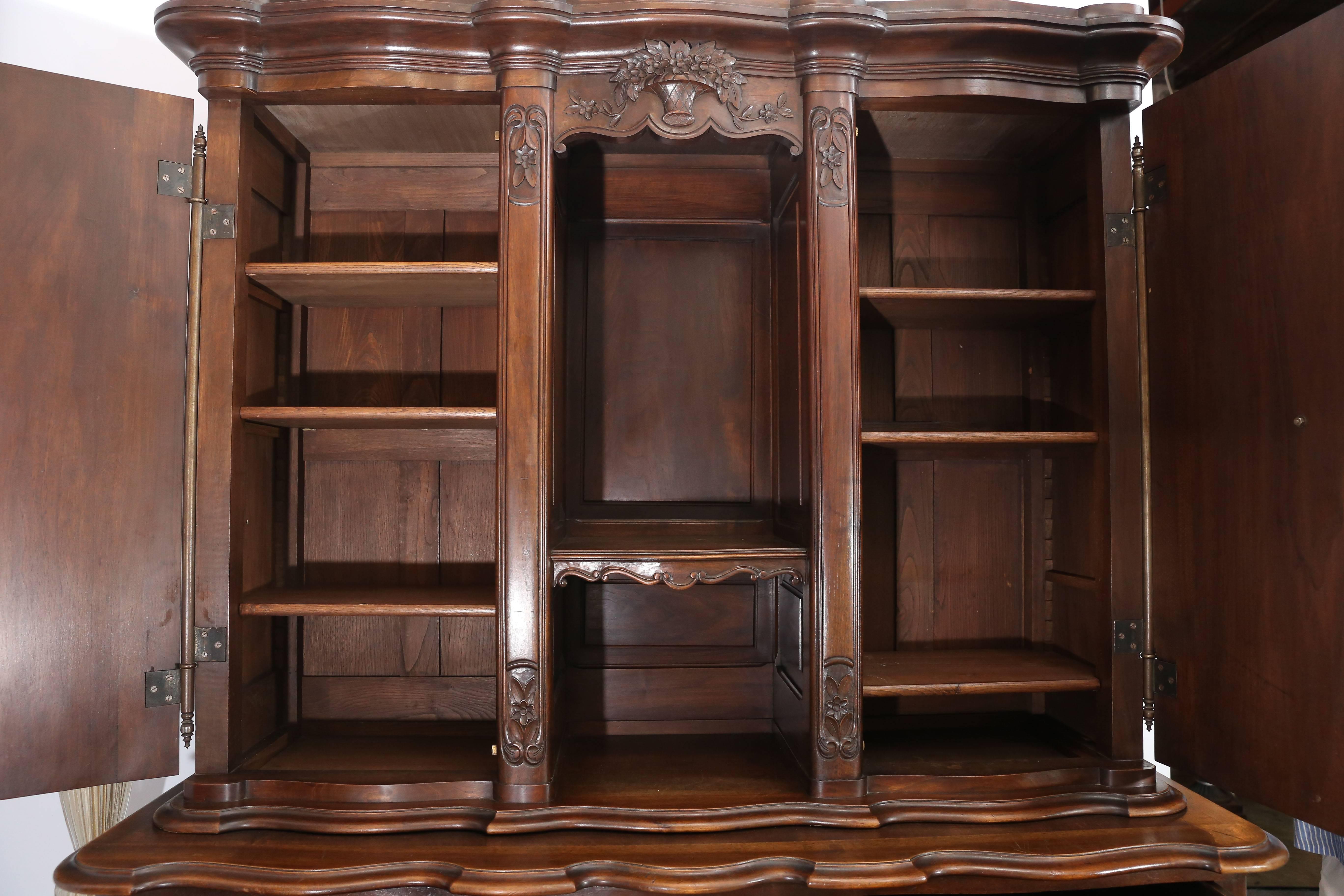 19th Century French Mahogany Vaisselier For Sale