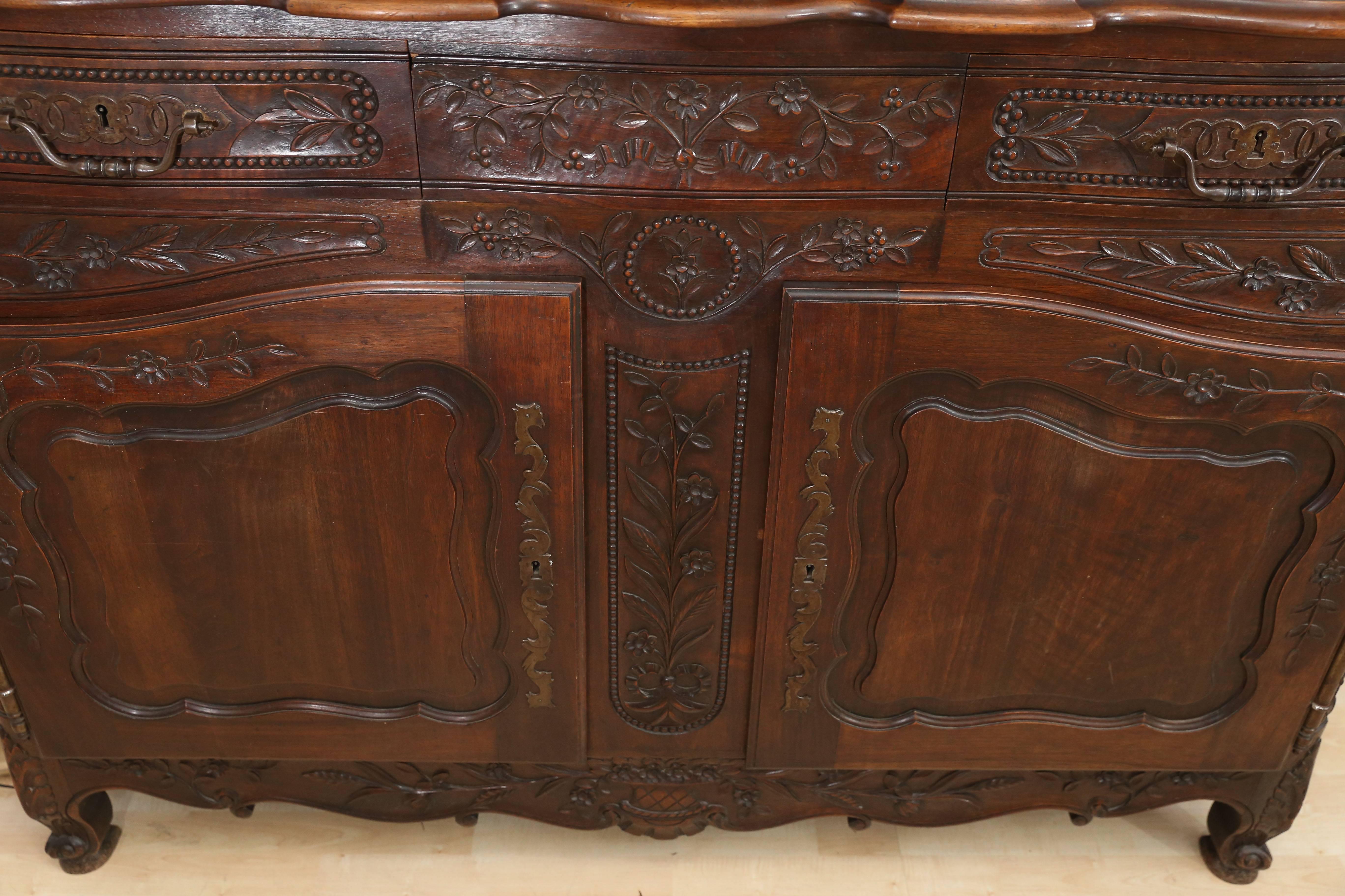 French Mahogany Vaisselier For Sale 1