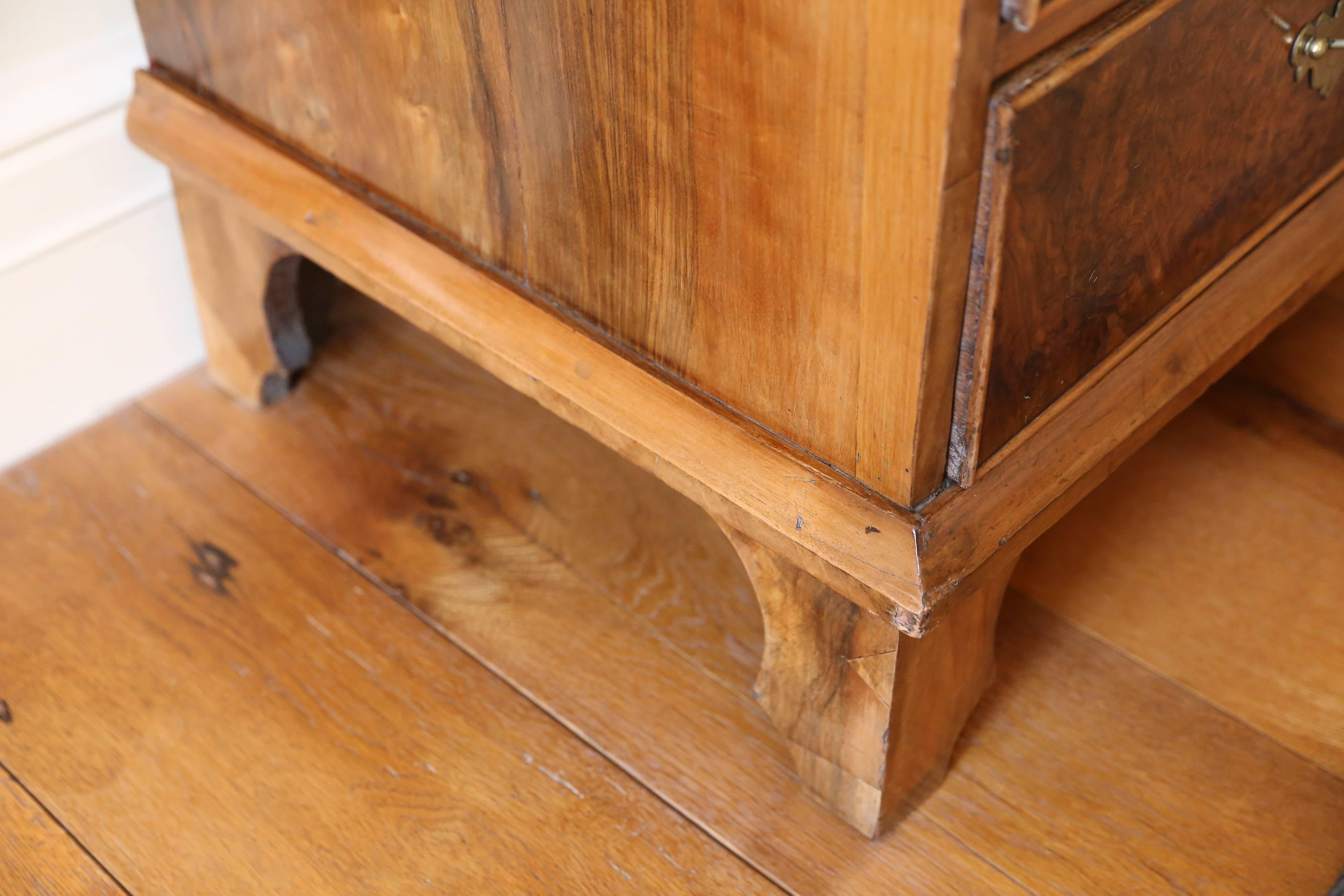 18th Century and Earlier  18th Century Dutch Burl Walnut Linen Press For Sale