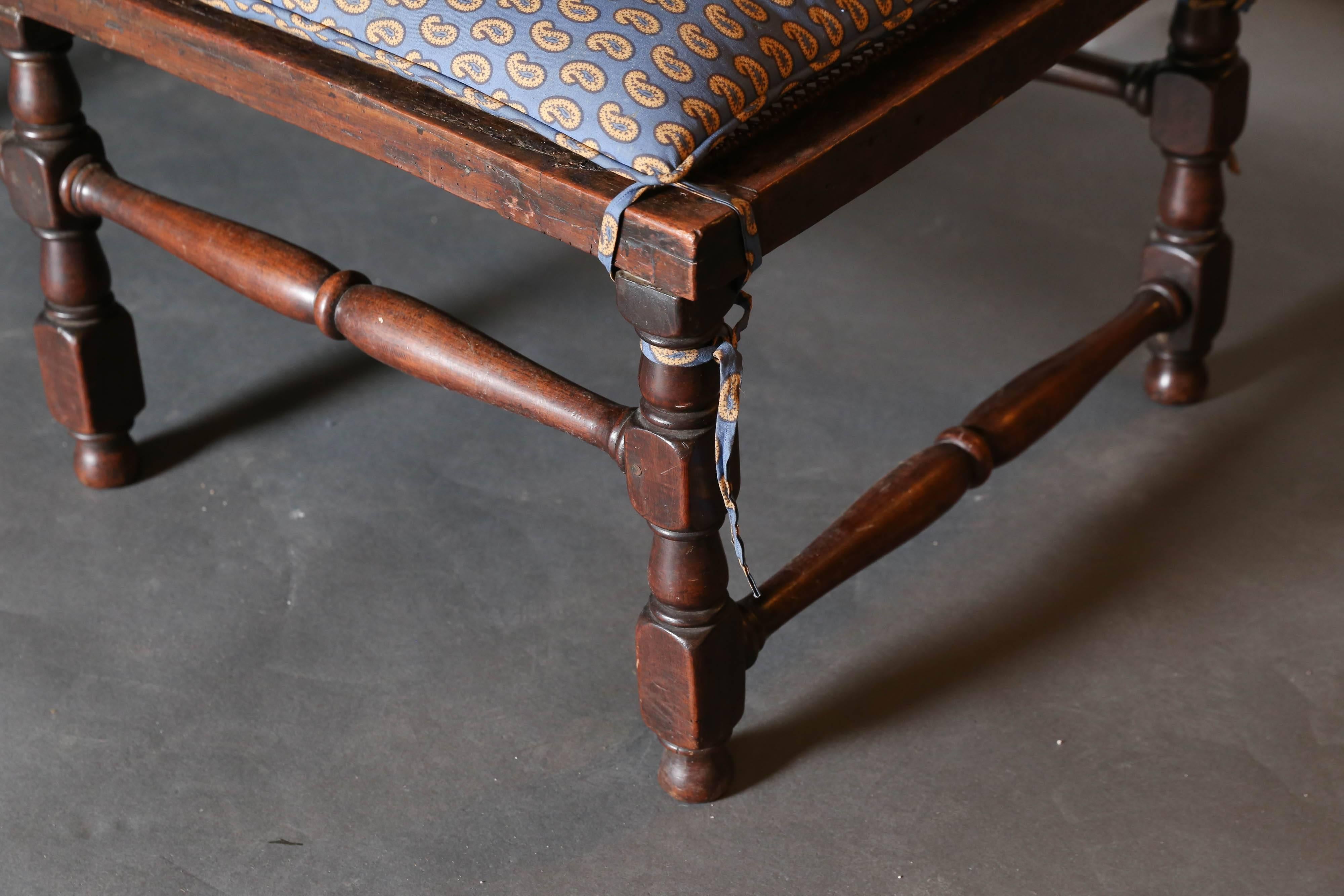 English 19th Century Charles II Walnut and Cane Daybed/Chaise For Sale