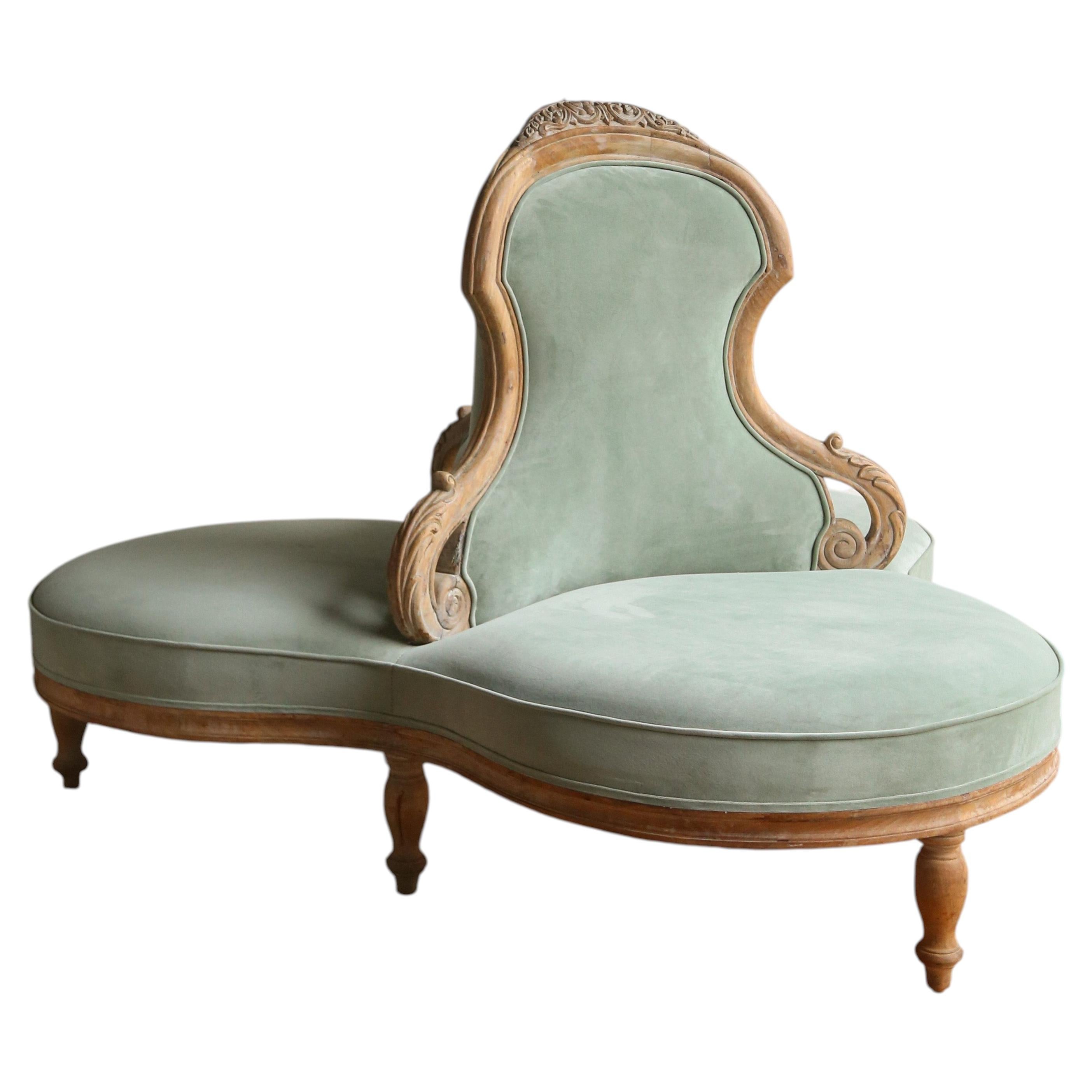 French Louis XV Style Conversation Borne Settee