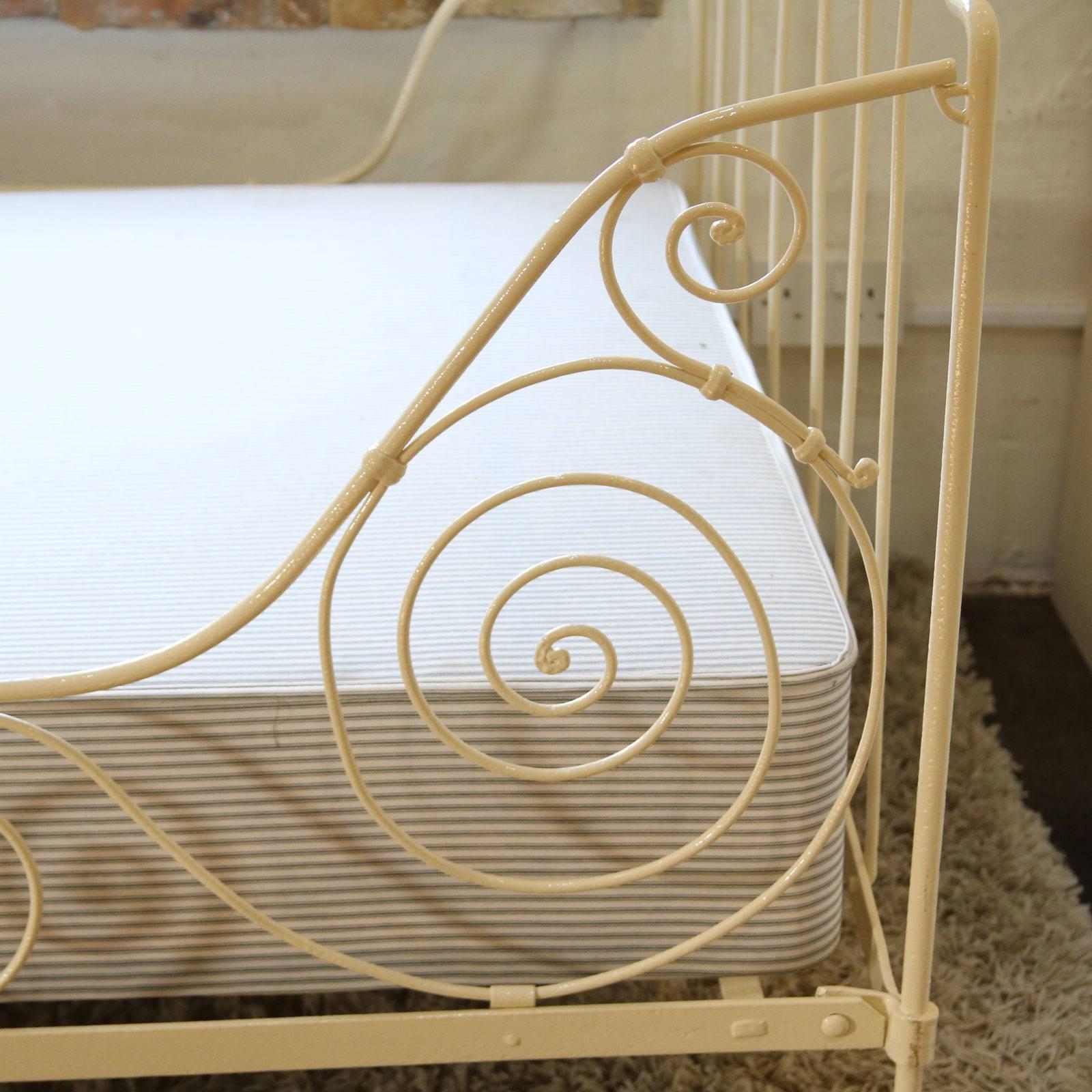french metal daybed
