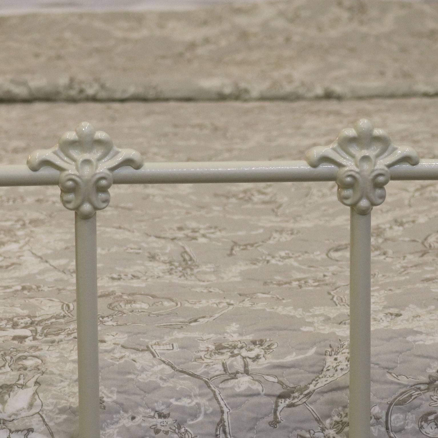 19th Century Double Victorian Brass and Iron Bed in Cream MD47